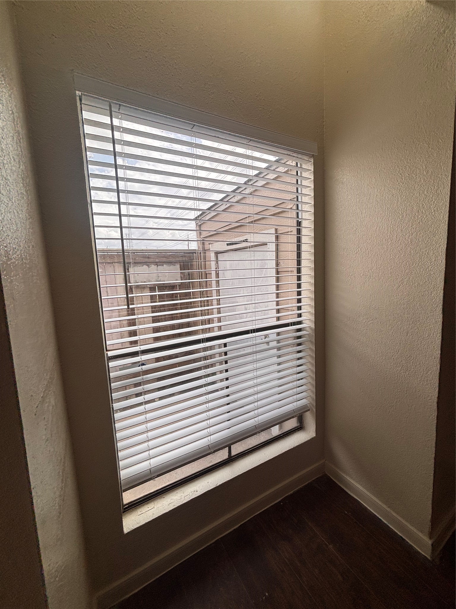2110 Wilcrest Drive 123 Property Photo 6