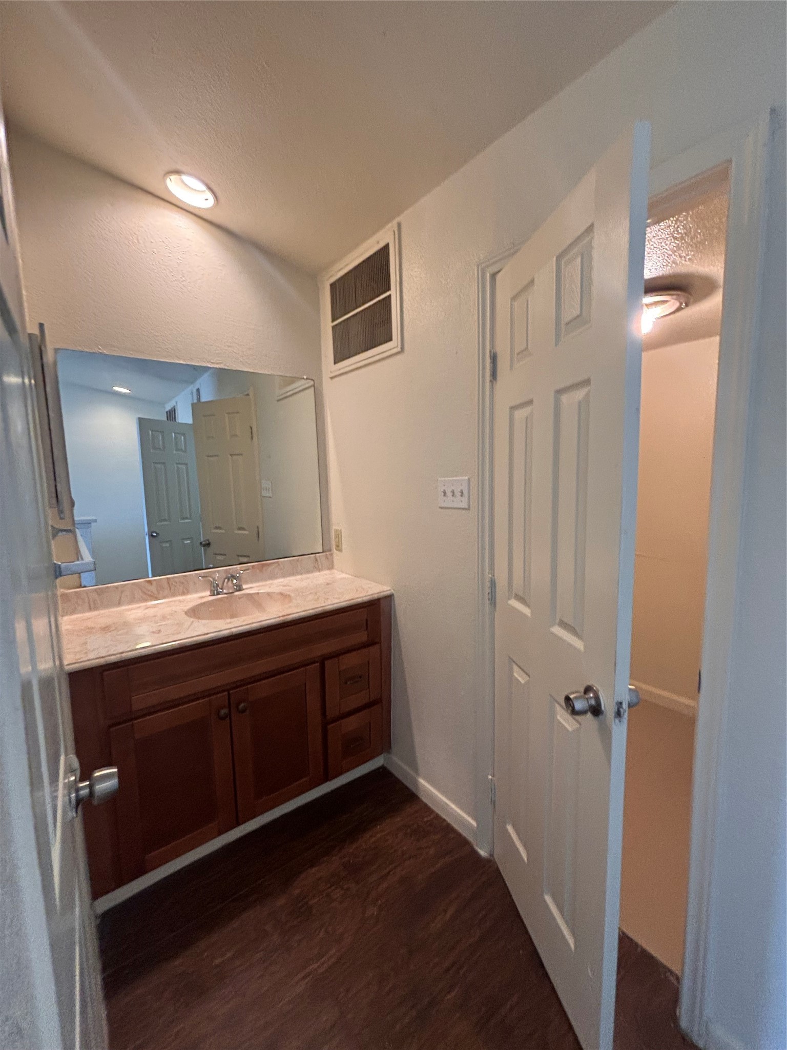 2110 Wilcrest Drive 123 Property Photo 20
