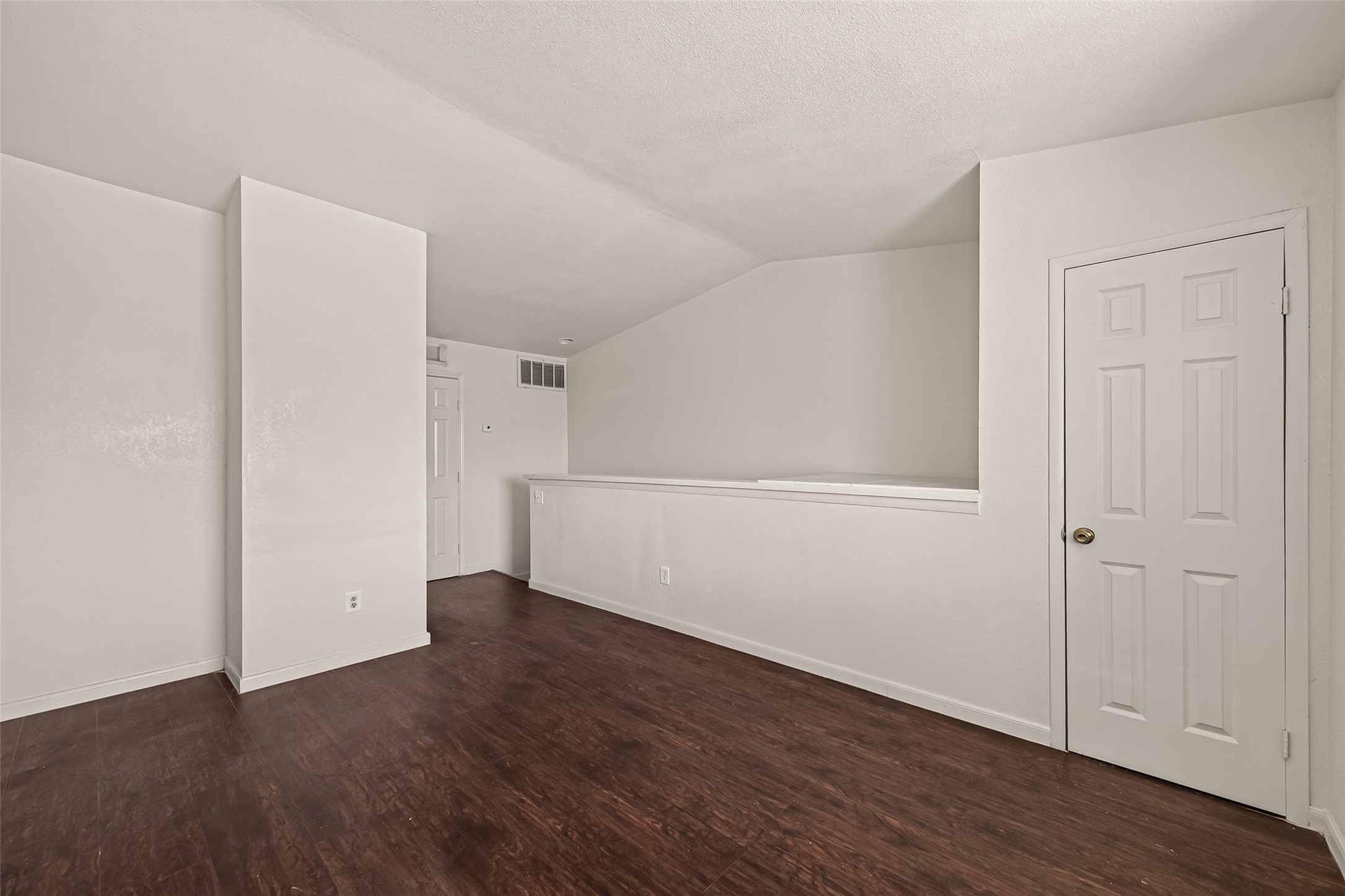 2110 Wilcrest Drive 123 Property Photo 25