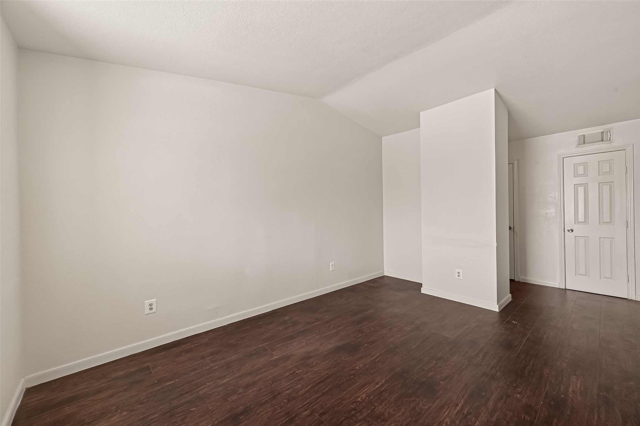 2110 Wilcrest Drive 123 Property Photo 27