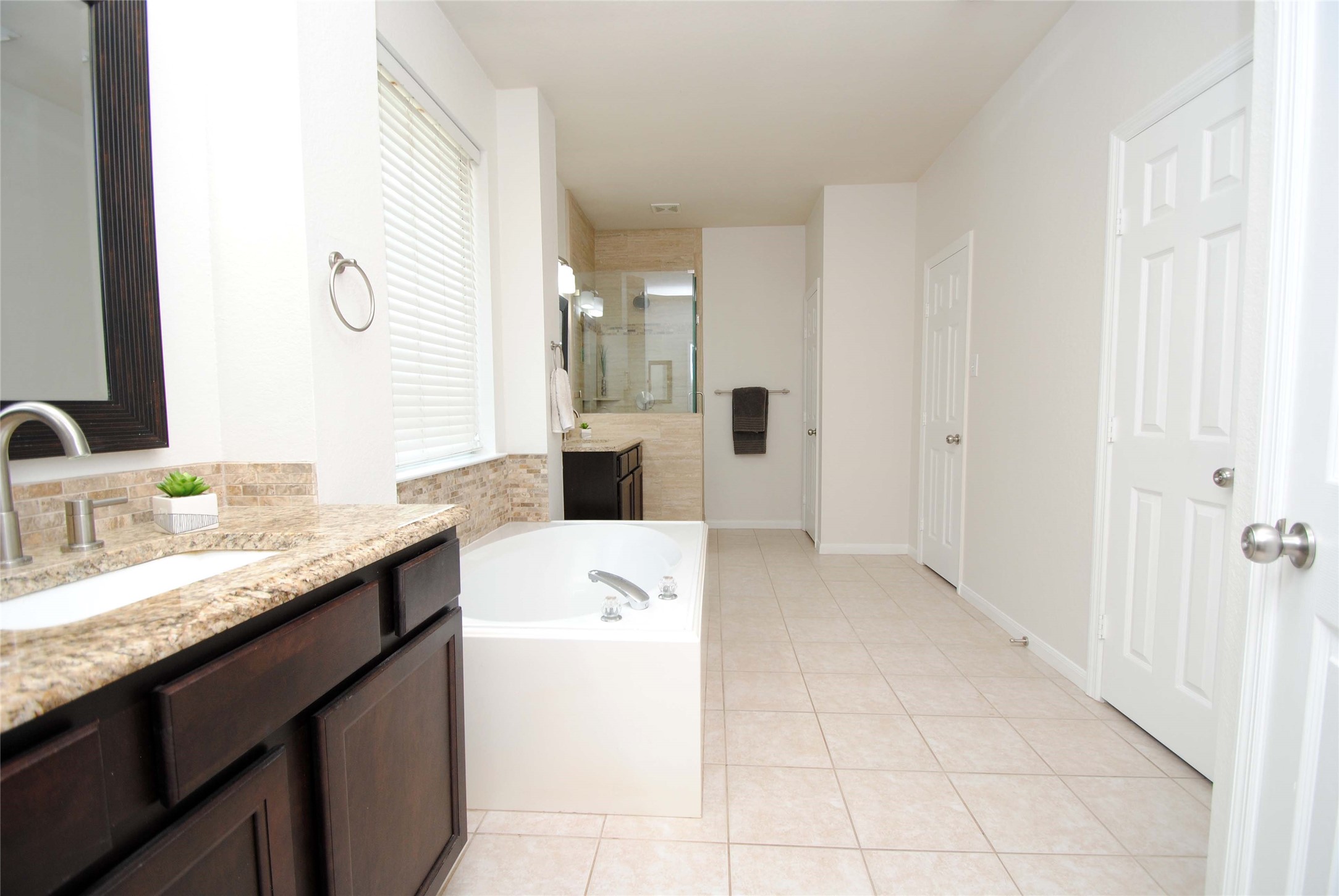 10519 Village Lake Drive Property Photo 26