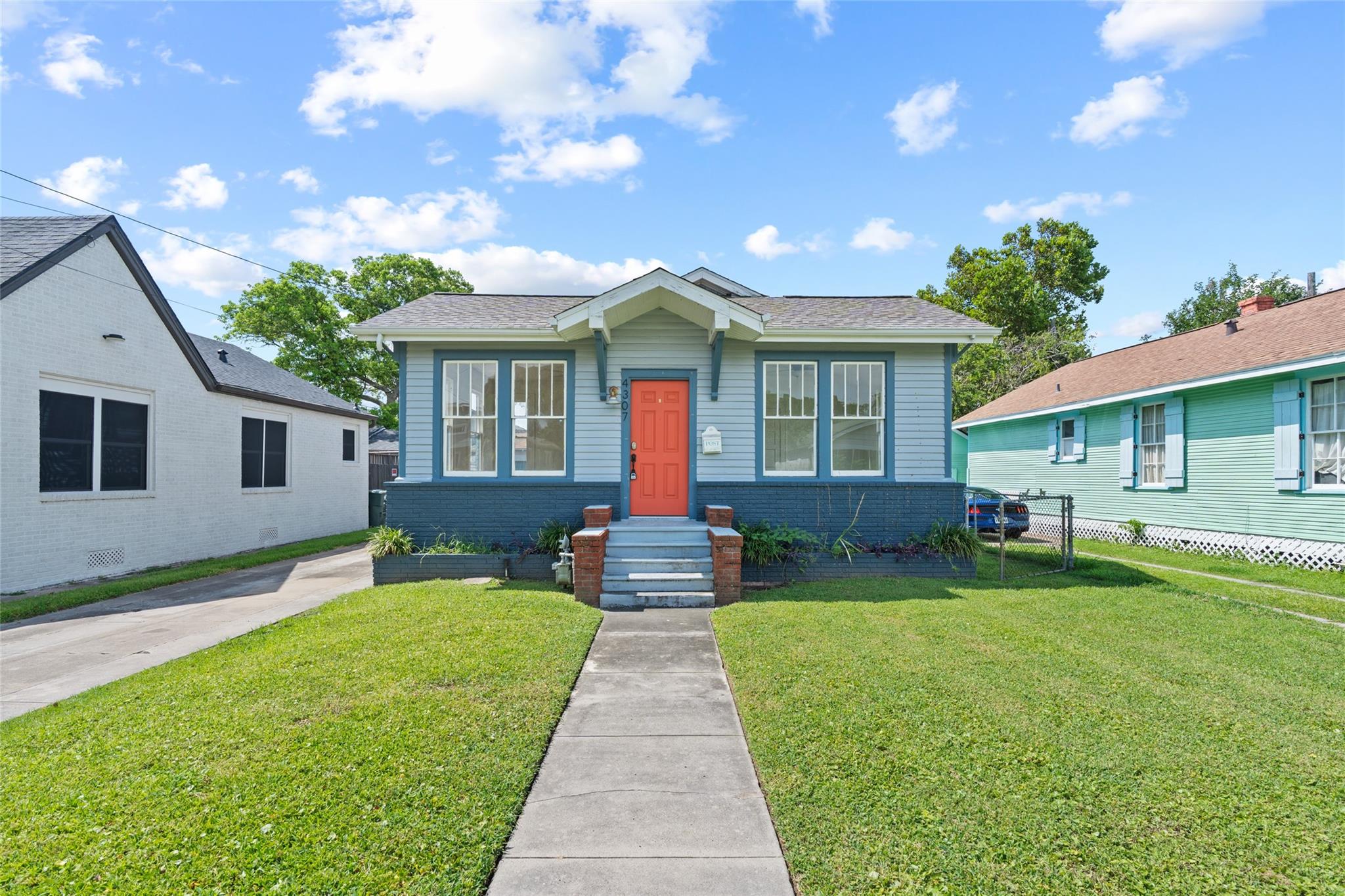 4307 Avenue Q 1/2, Galveston Tx 77550 Property Photo 1