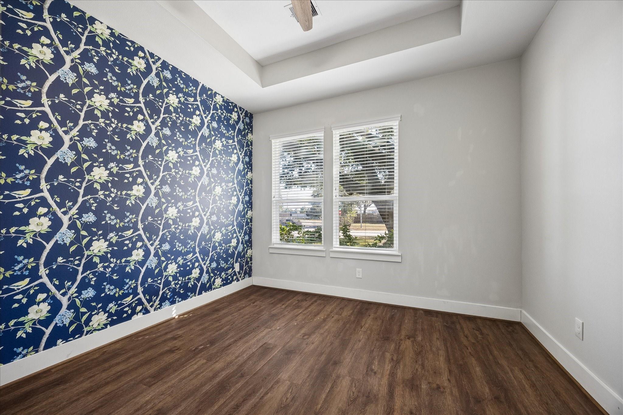 702 W 41st Street Property Photo 25
