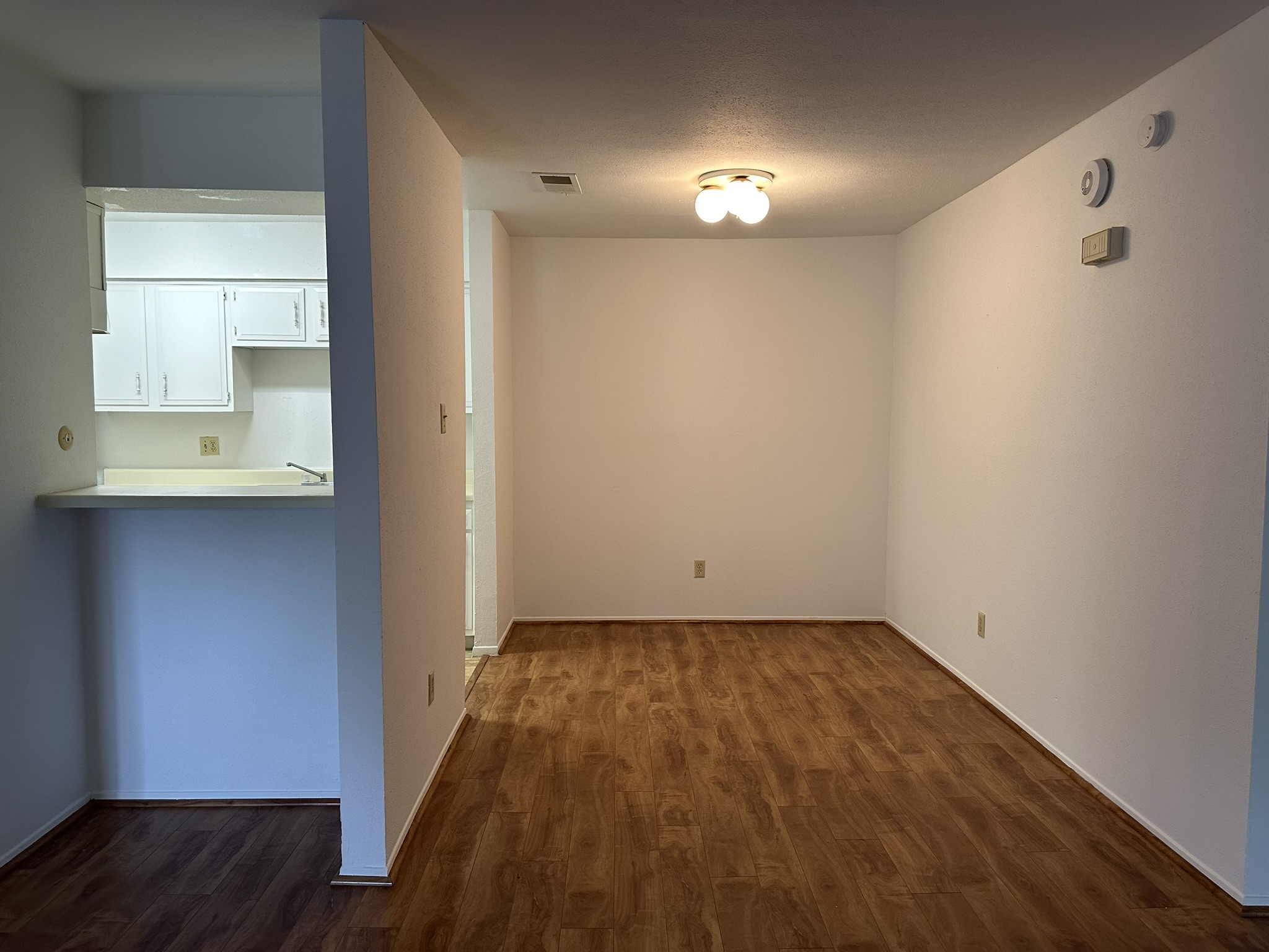 10555 Turtlewood Court 613 Property Photo 4