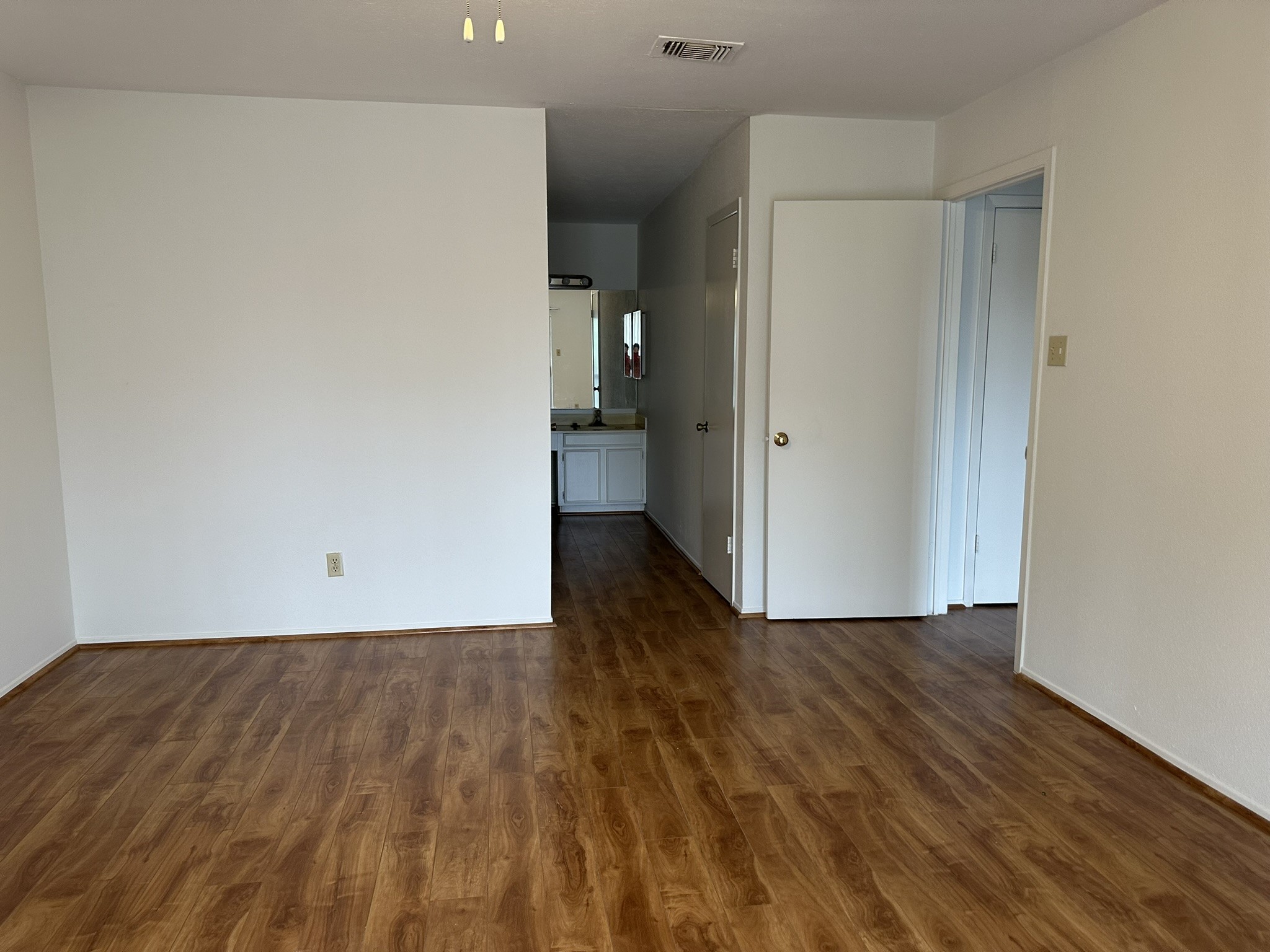 10555 Turtlewood Court 613 Property Photo 15