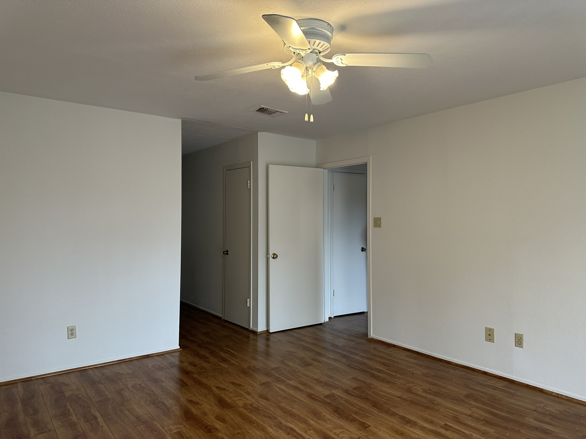10555 Turtlewood Court 613 Property Photo 16