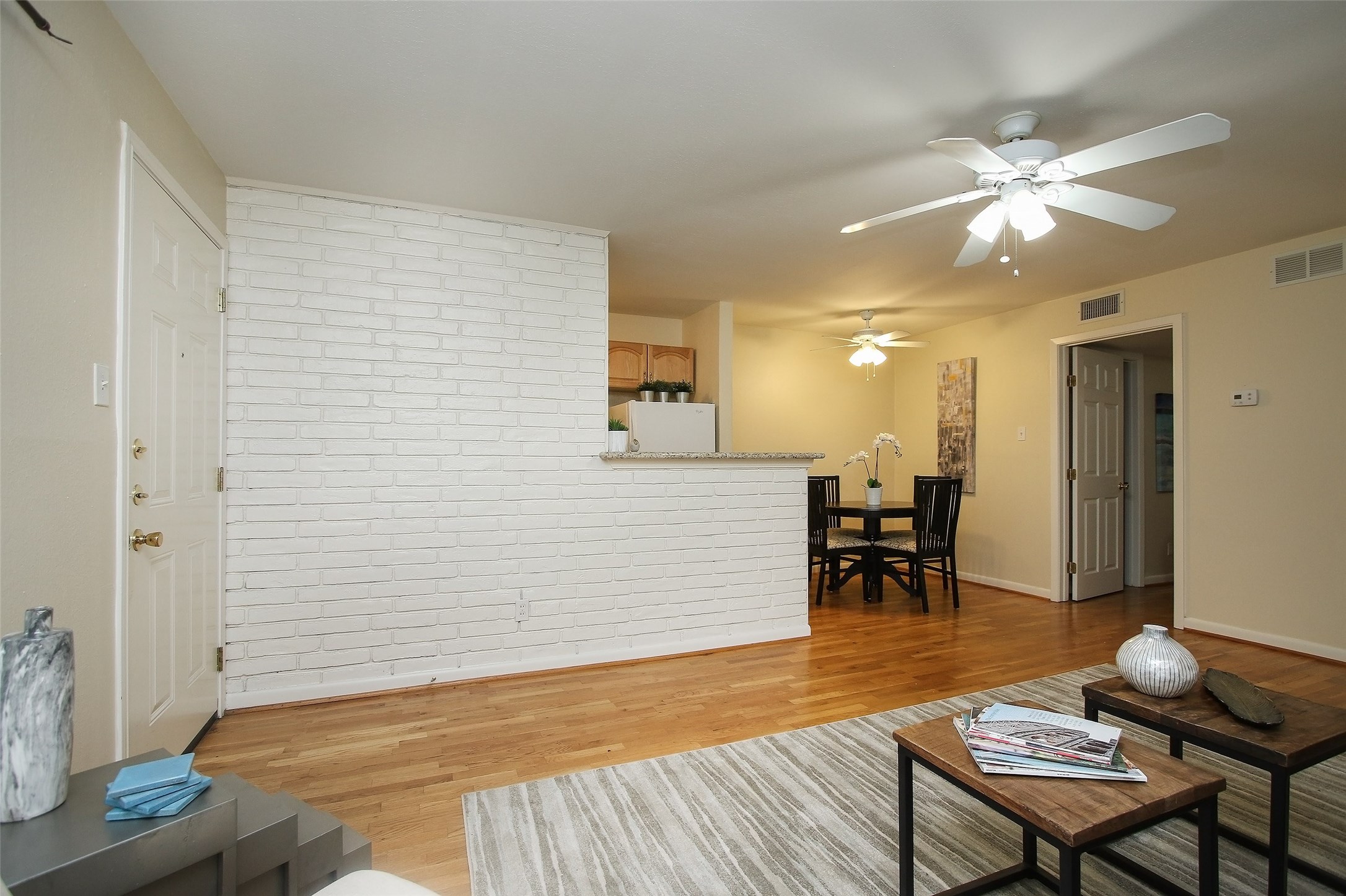 2212 Morse 4 Property Photo 2
