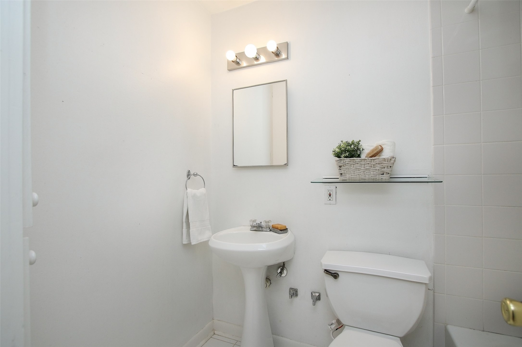 2212 Morse 4 Property Photo 17