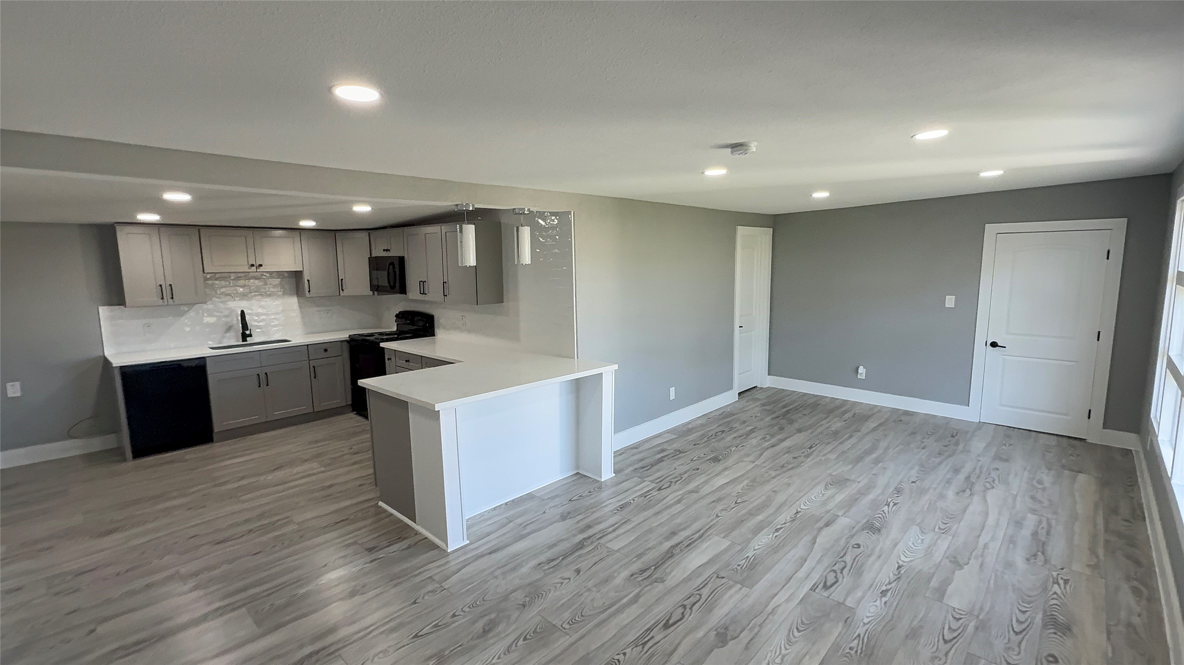 500 James Street Property Photo 4