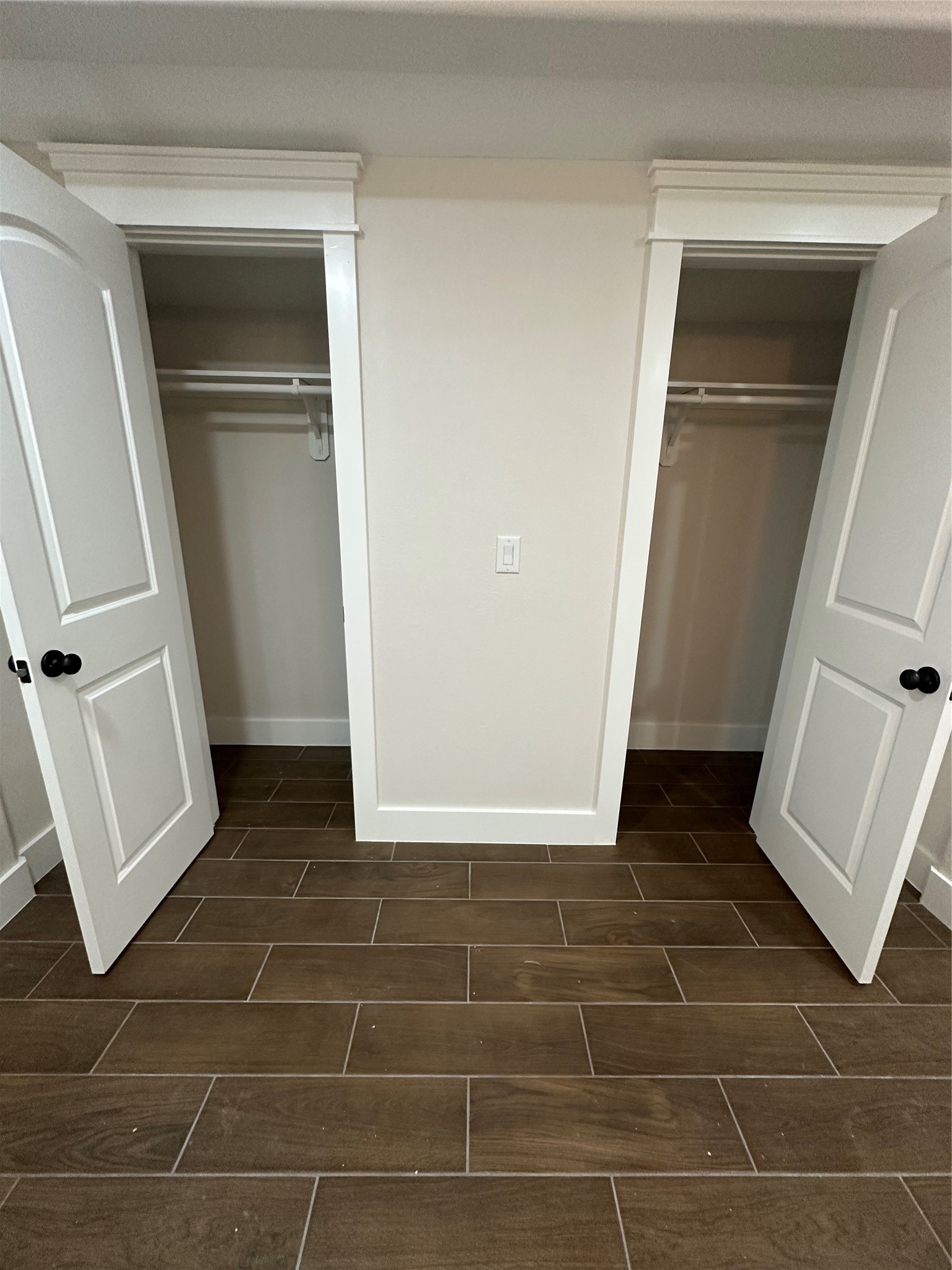5924 Honeysuckle Drive Property Photo 15