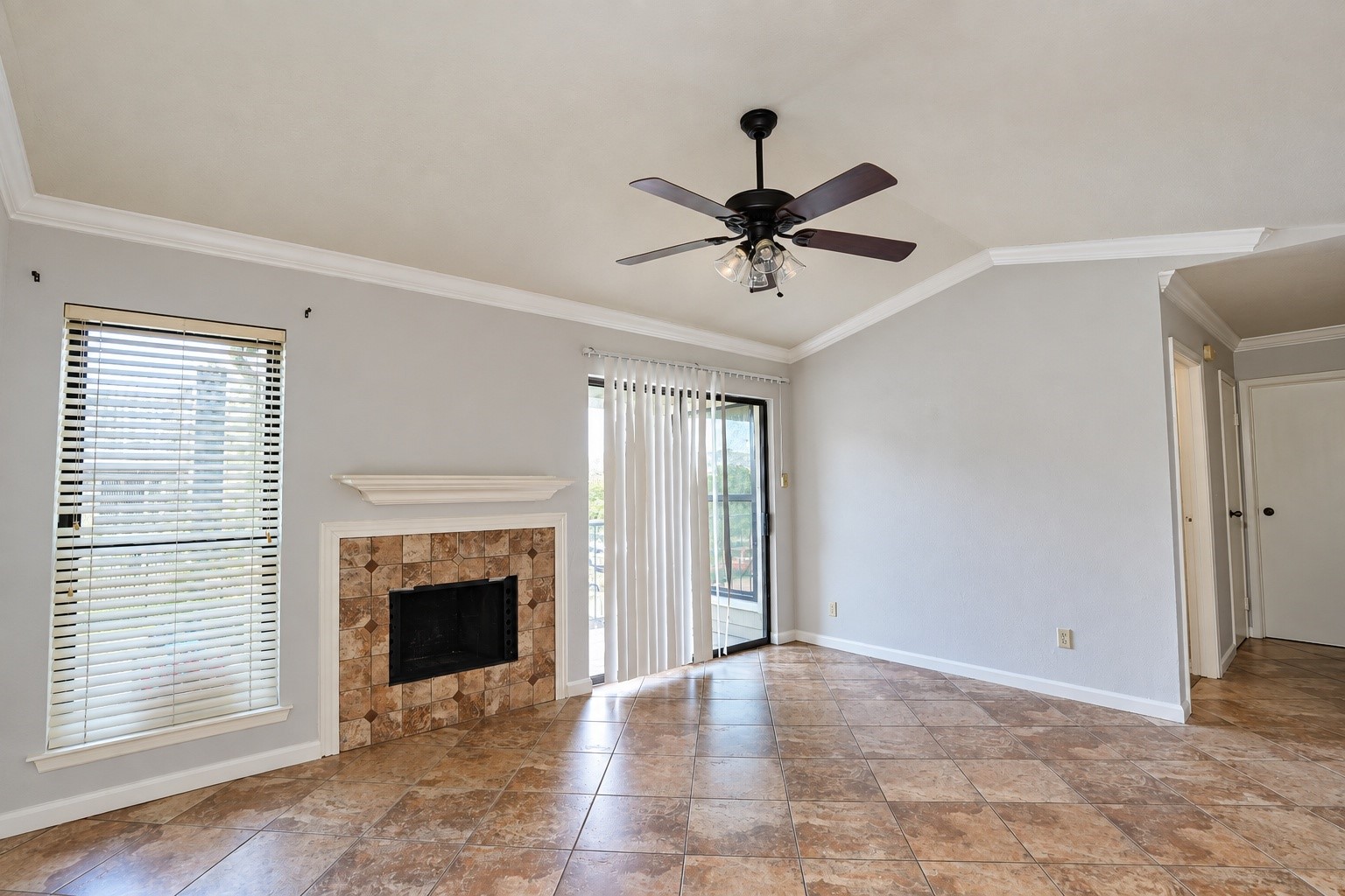 6602 Harbor Town Drive 304 Property Photo 10