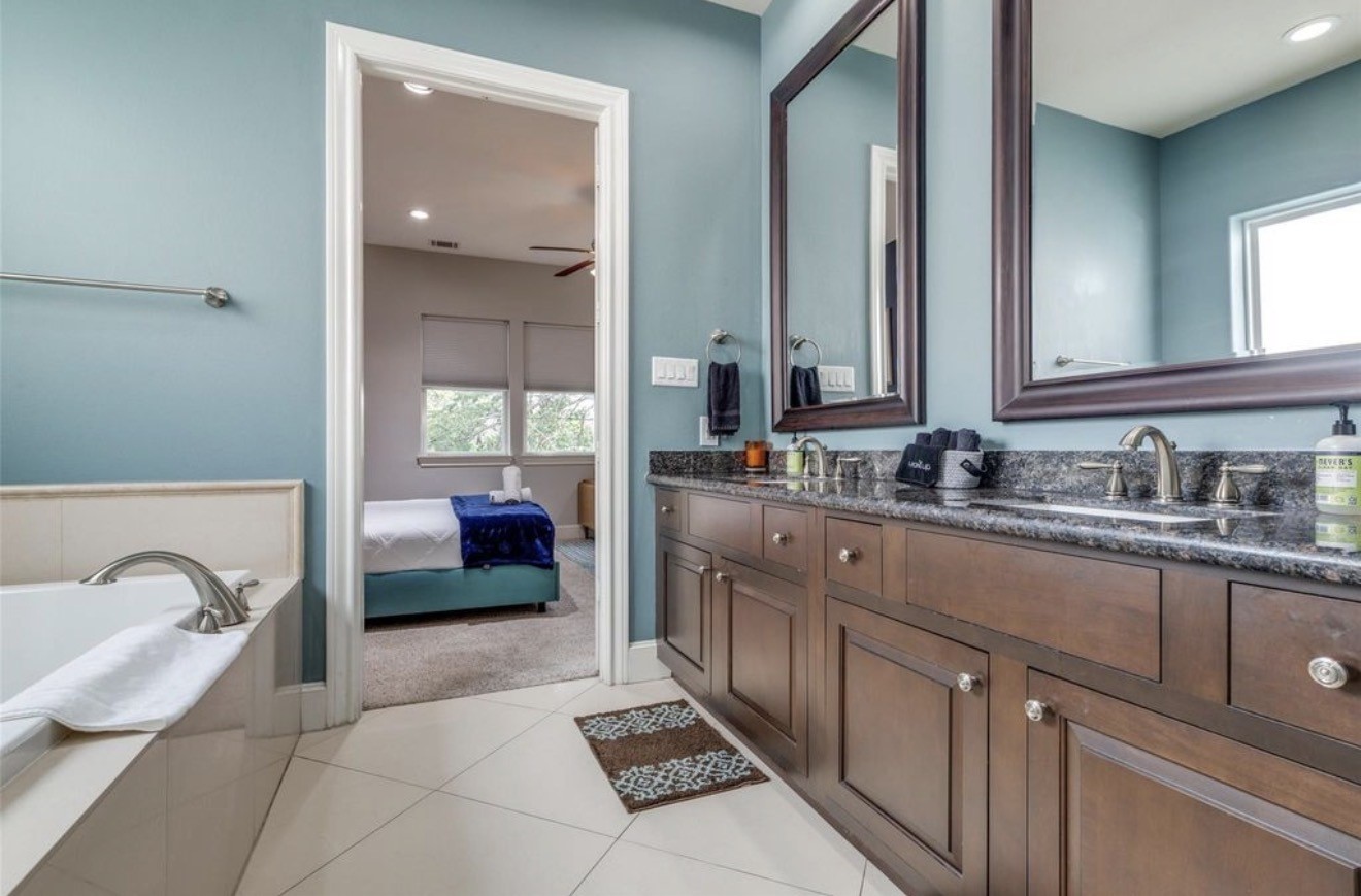 4535 Polk Street Property Photo 17