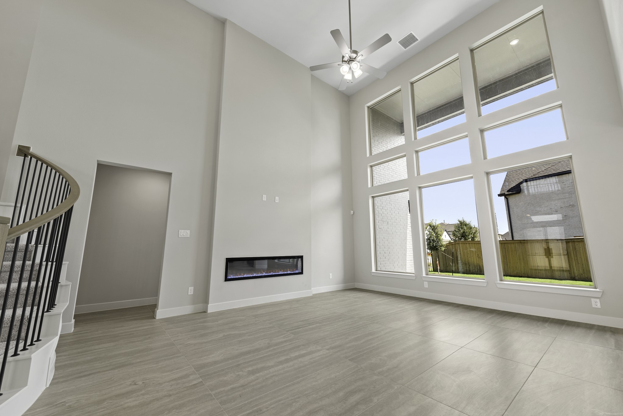 10622 Dina Yellow Drive Property Photo 6