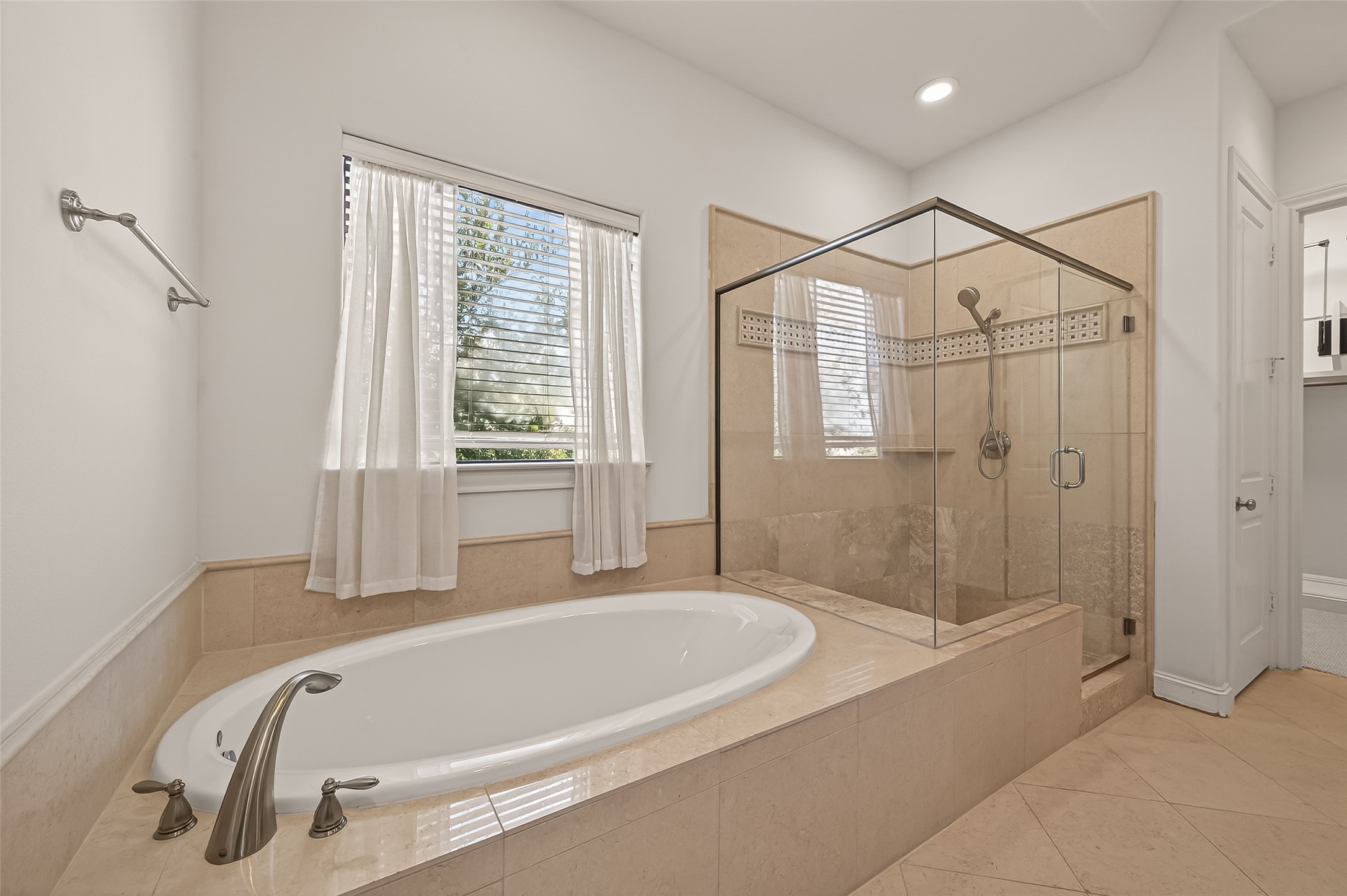 3217 Maxroy Street Property Photo 20