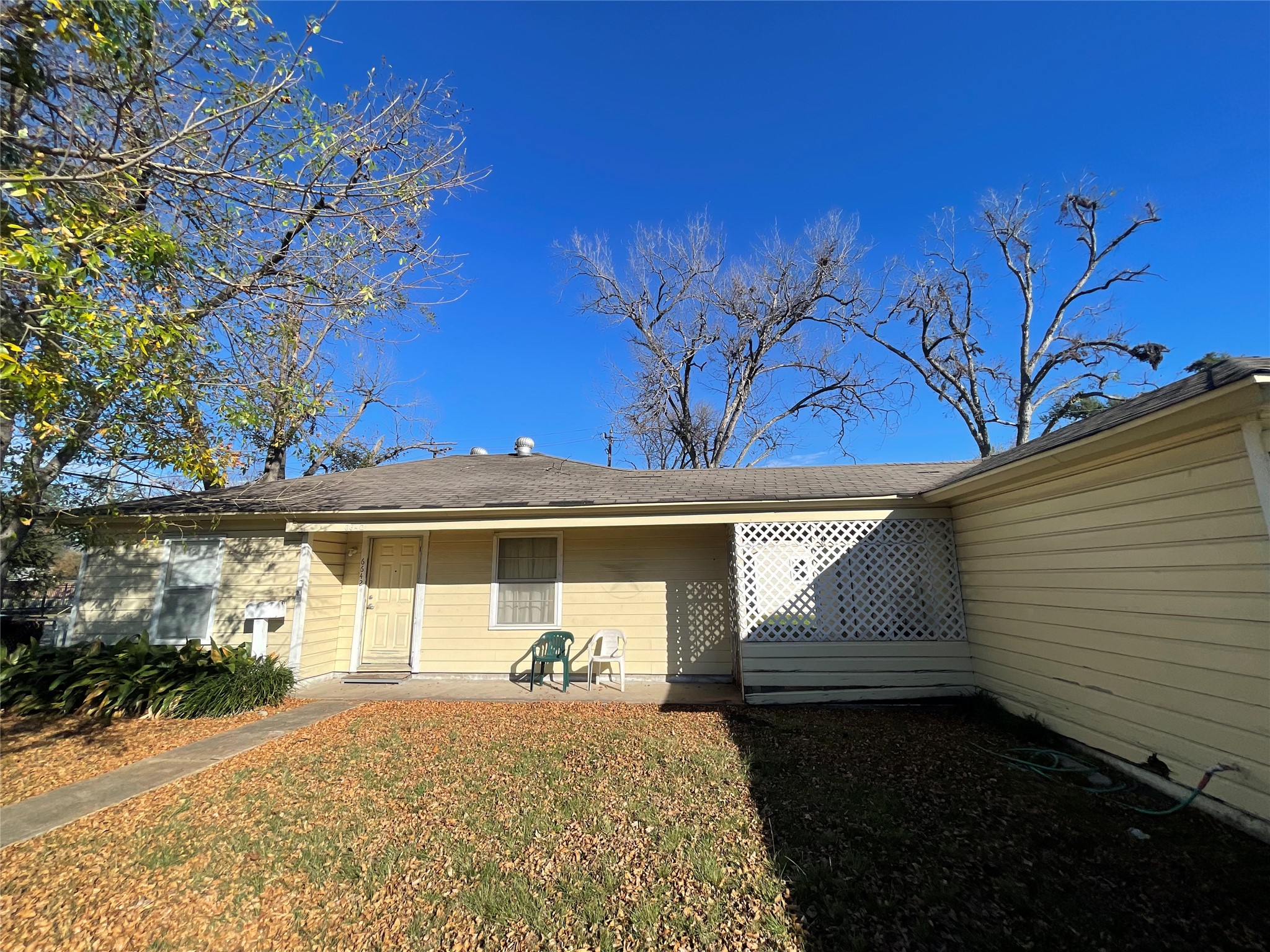 6642 Teluco Street