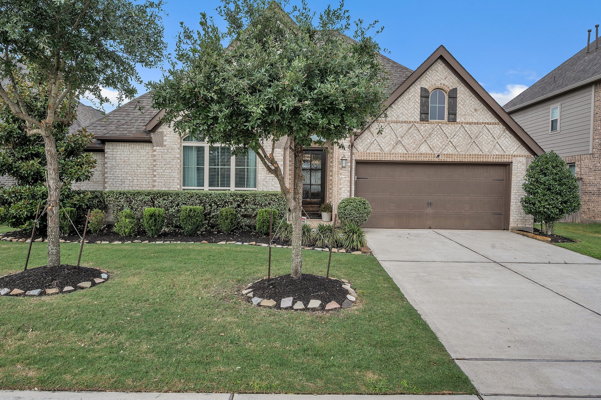 25130 Pinebrook Grove Lane Property Photo 1
