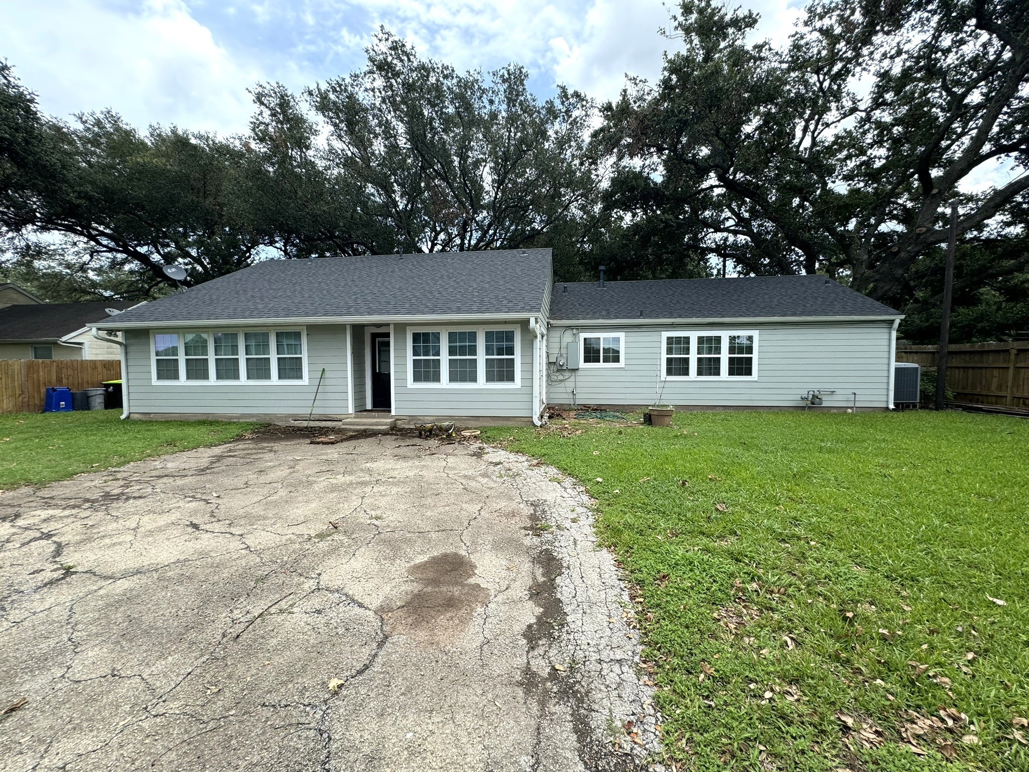 1315 N Fulton Street Property Photo 3