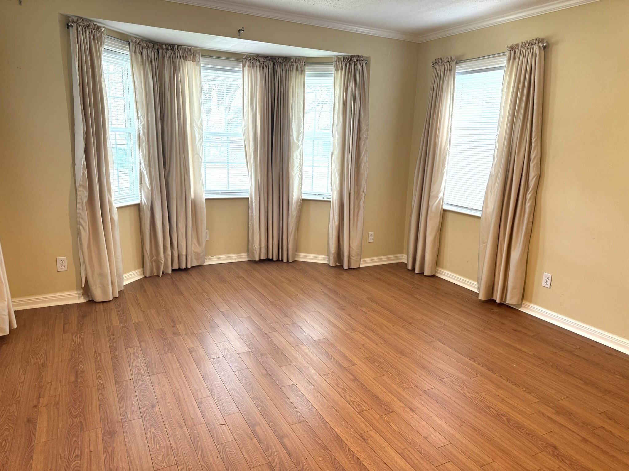 1315 N Fulton Street Property Photo 34