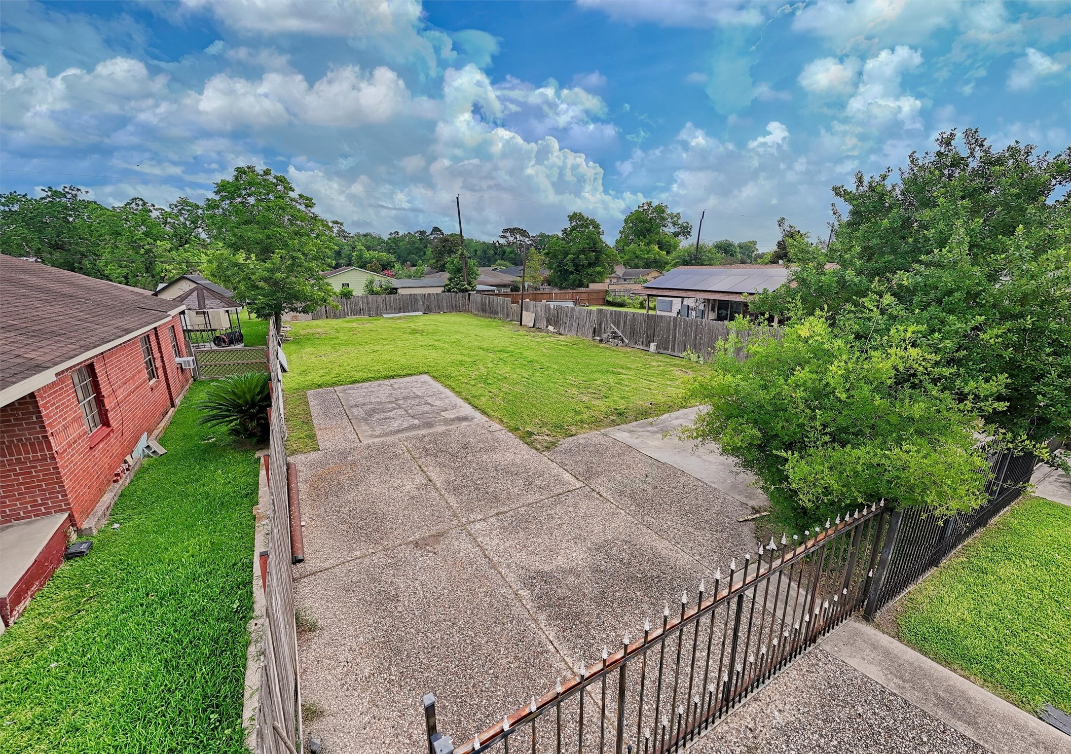 2819 Hitchcock Street Property Photo 4