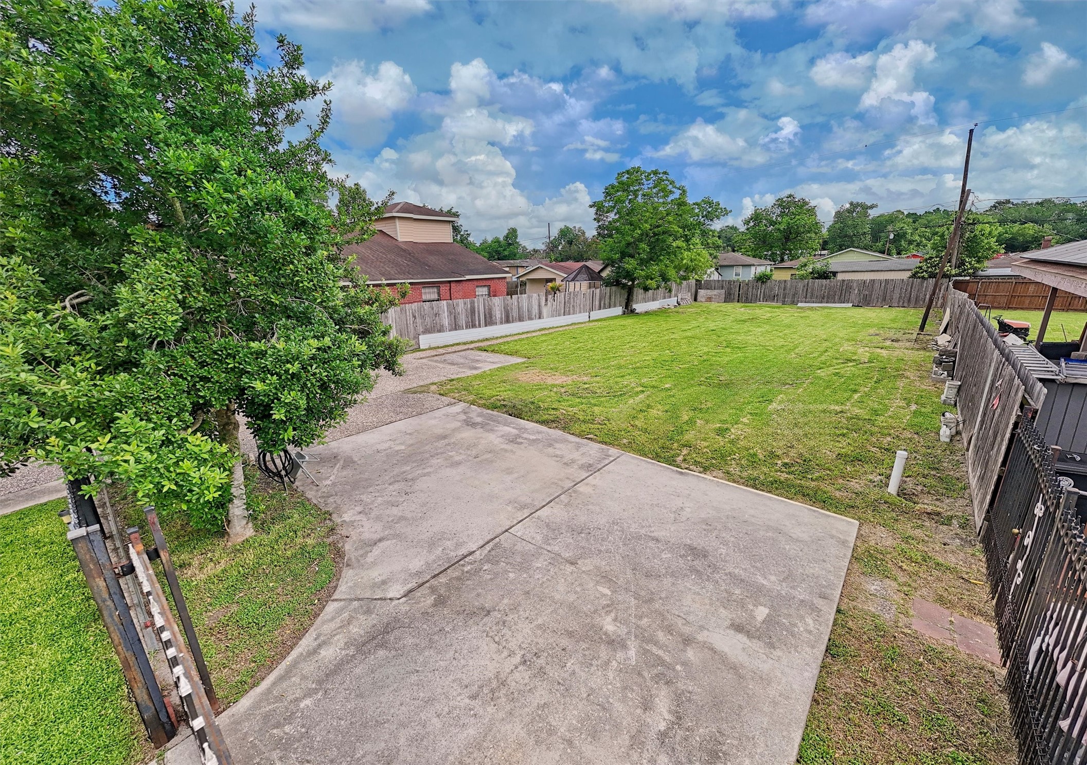 2819 Hitchcock Street Property Photo 5