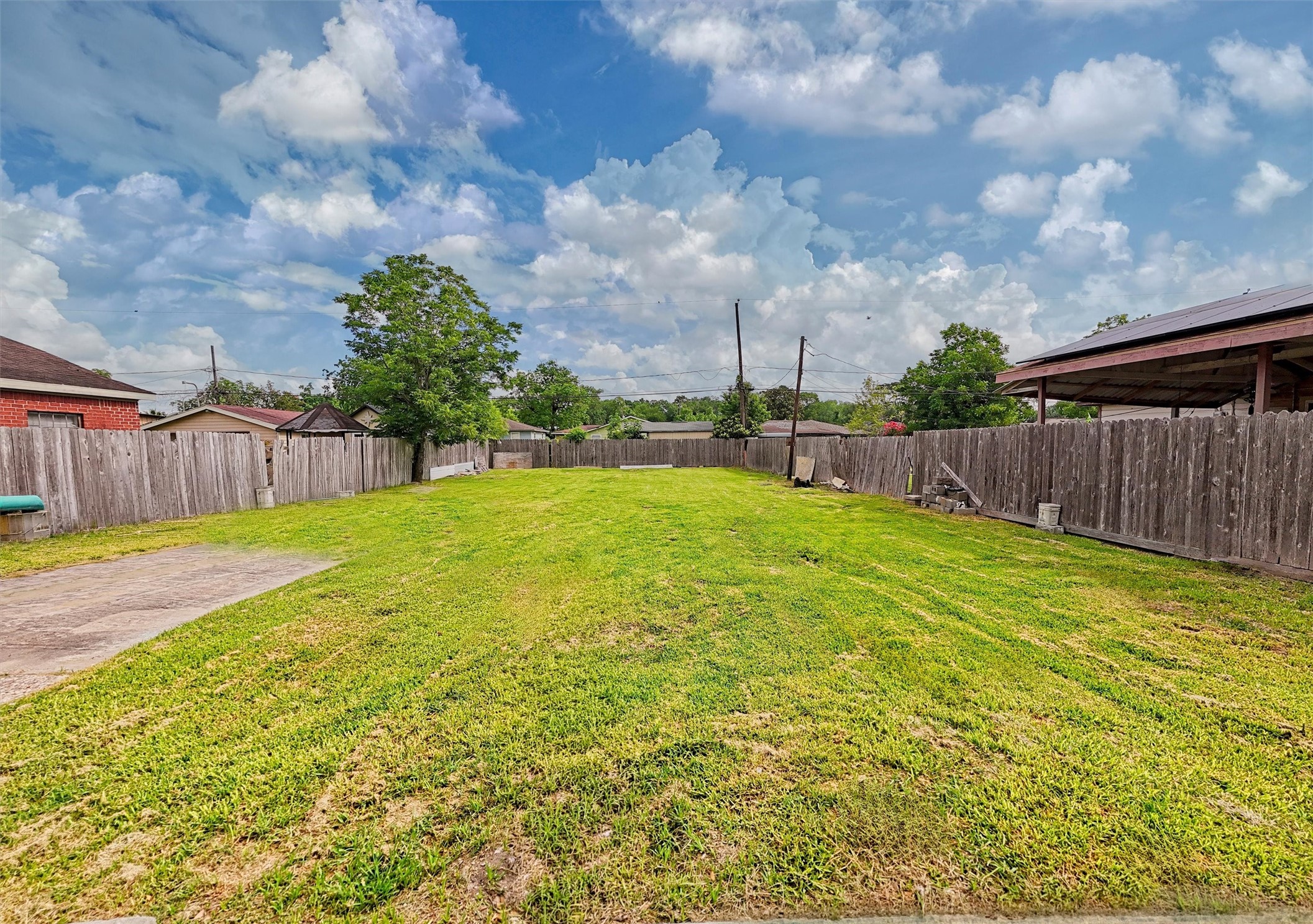 2819 Hitchcock Street Property Photo 6