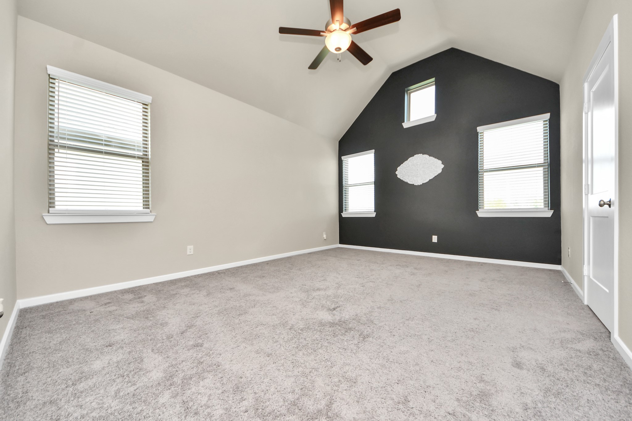 9746 Soto Street Property Photo 34