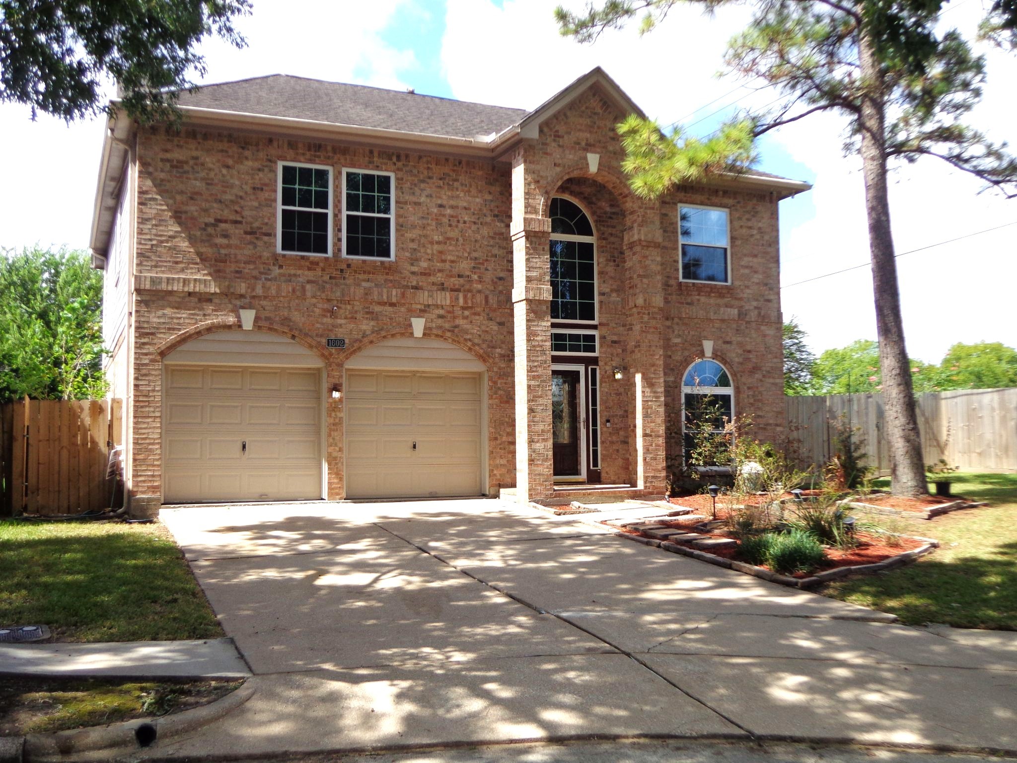 1602 Emerald Lake Court Property Photo 1