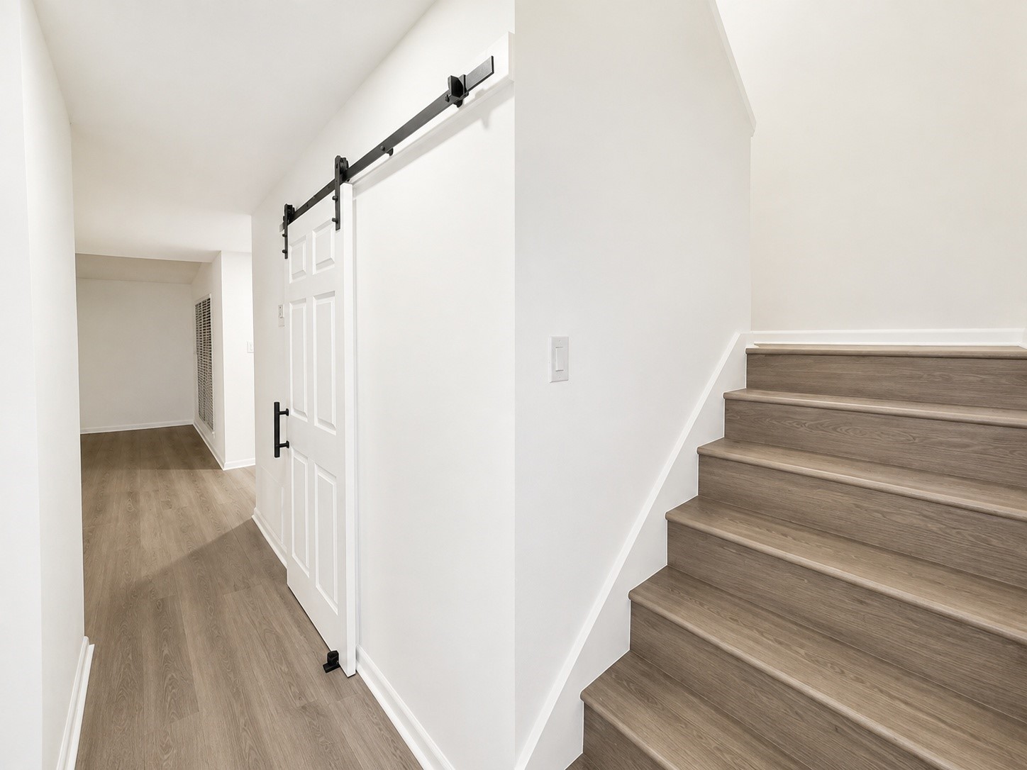 16508 Space Center Boulevard Property Photo 4