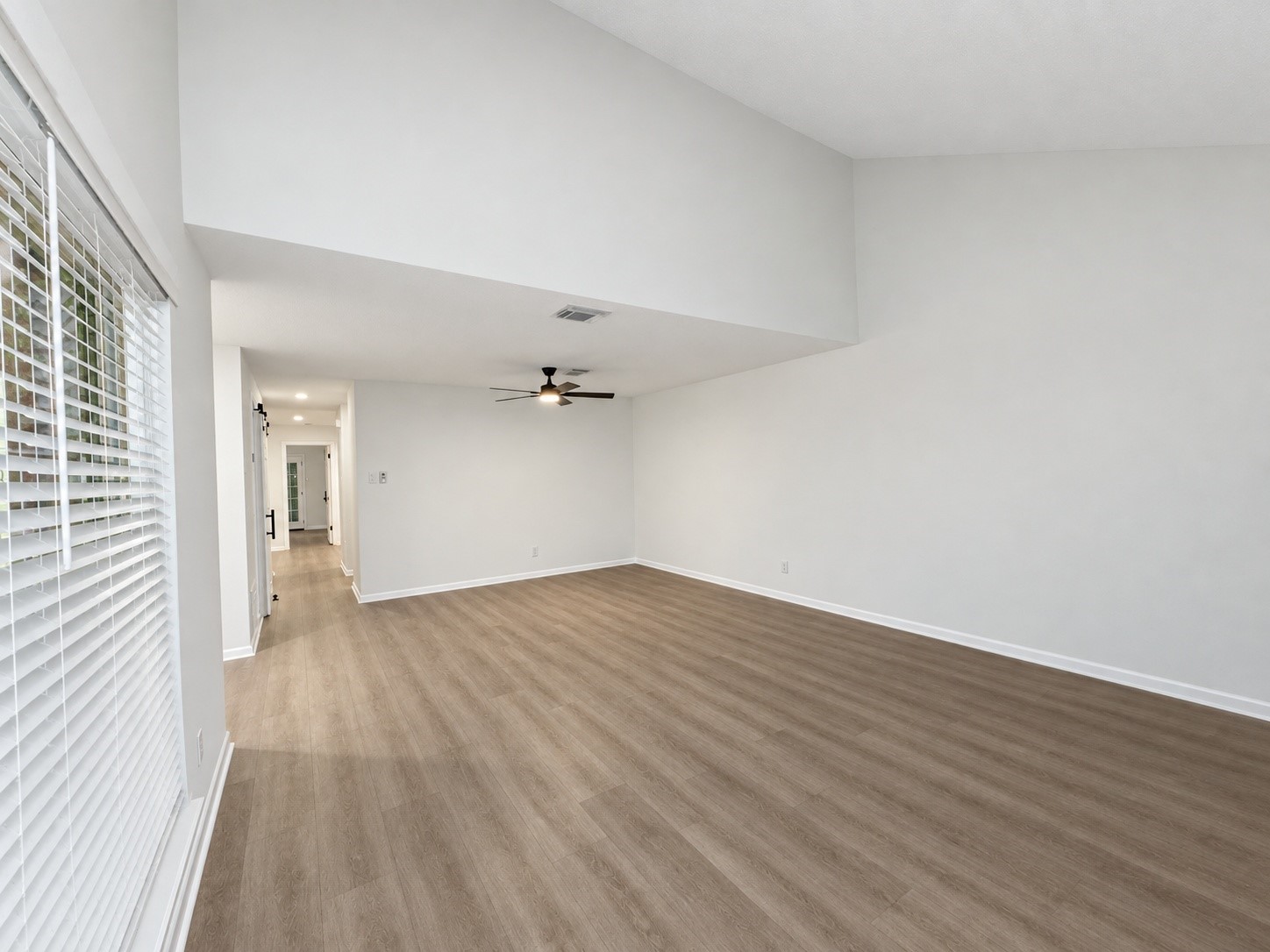 16508 Space Center Boulevard Property Photo 6