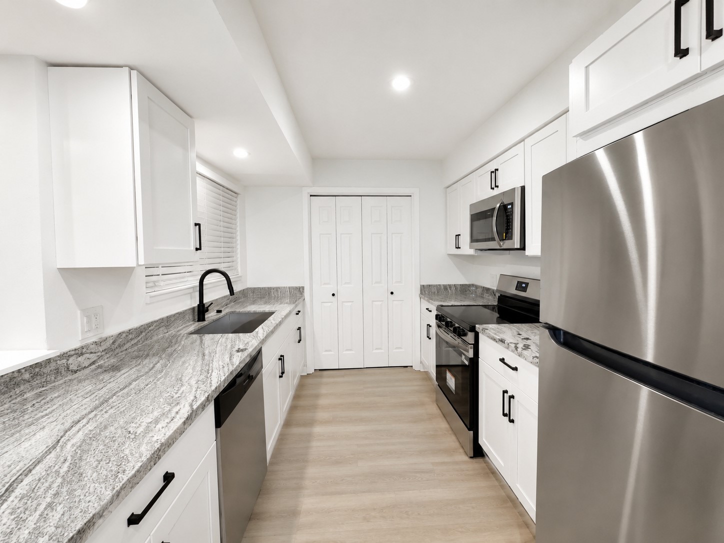 16508 Space Center Boulevard Property Photo 8