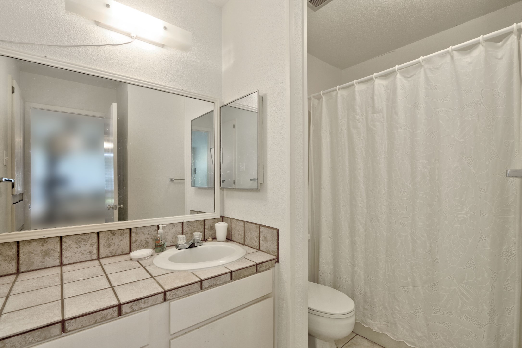 100 Edgewater Drive 31 Property Photo 25