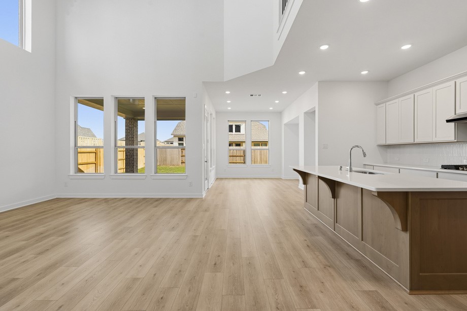 25014 Grassdale Lane Property Photo 6
