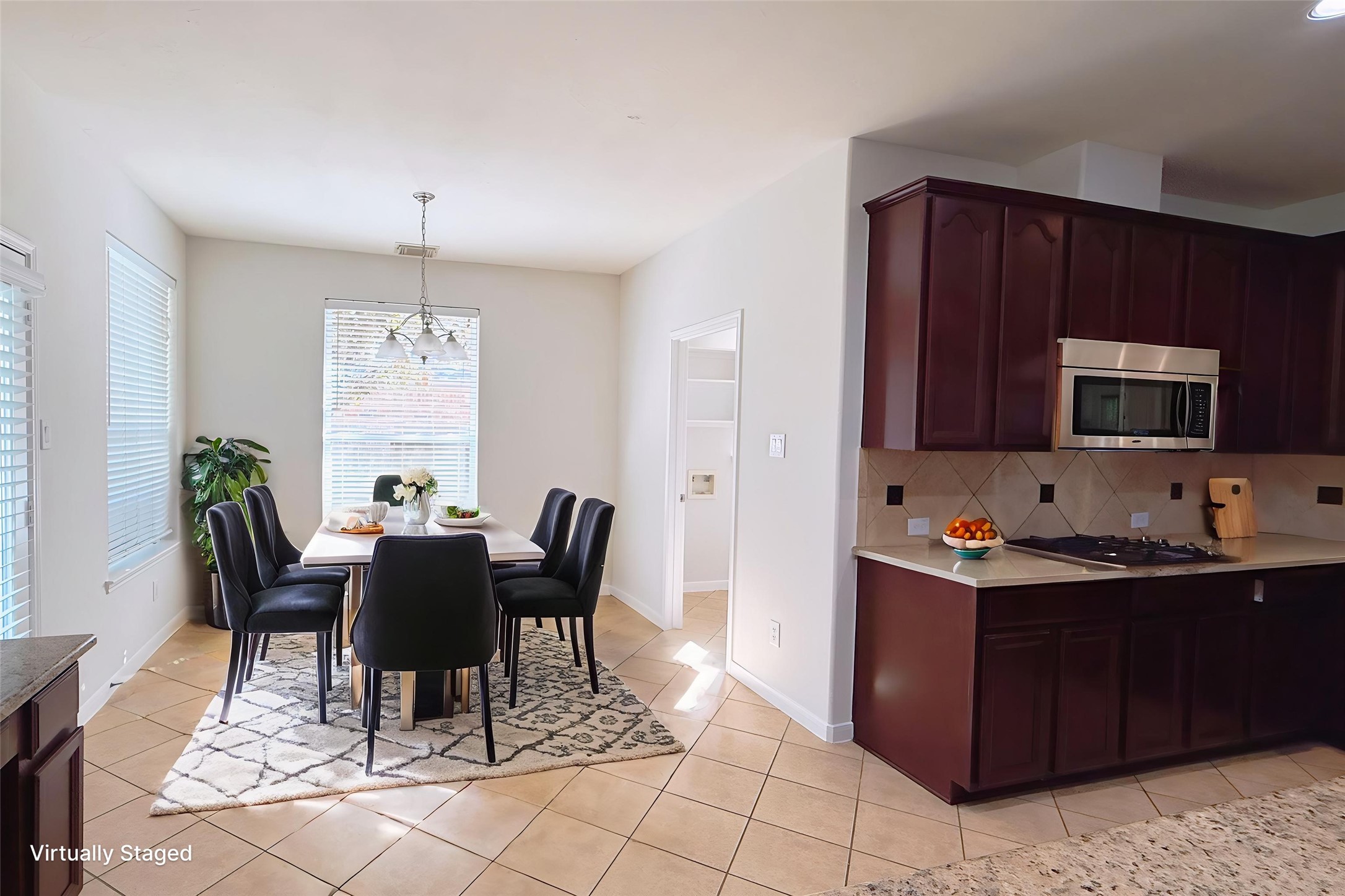 8610 Rising Oak Lane Property Photo 4