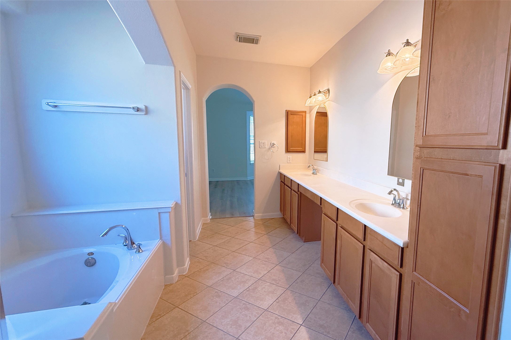 8610 Rising Oak Lane Property Photo 32