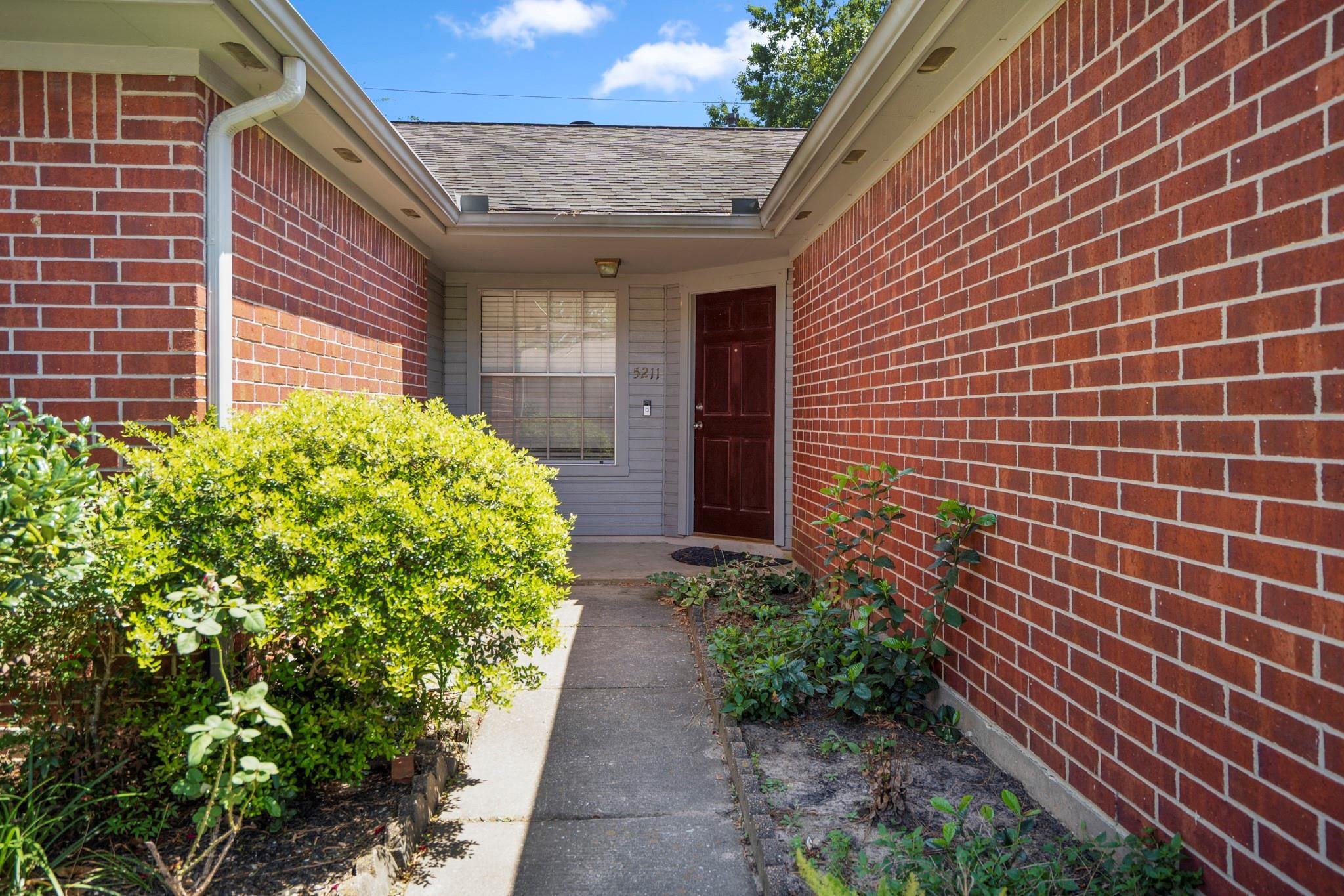 5211 Roserock Lane Property Photo 3