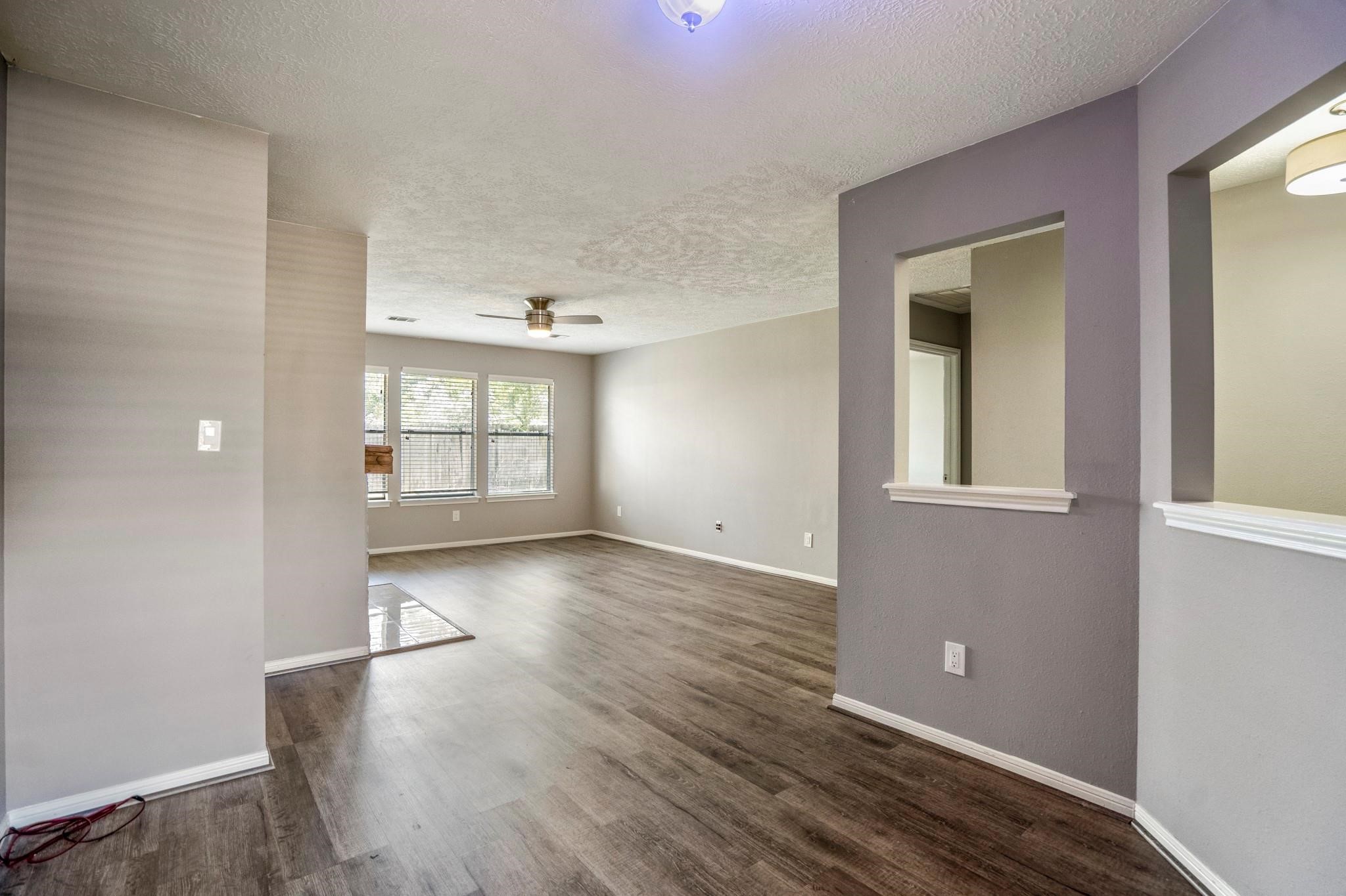 5211 Roserock Lane Property Photo 6