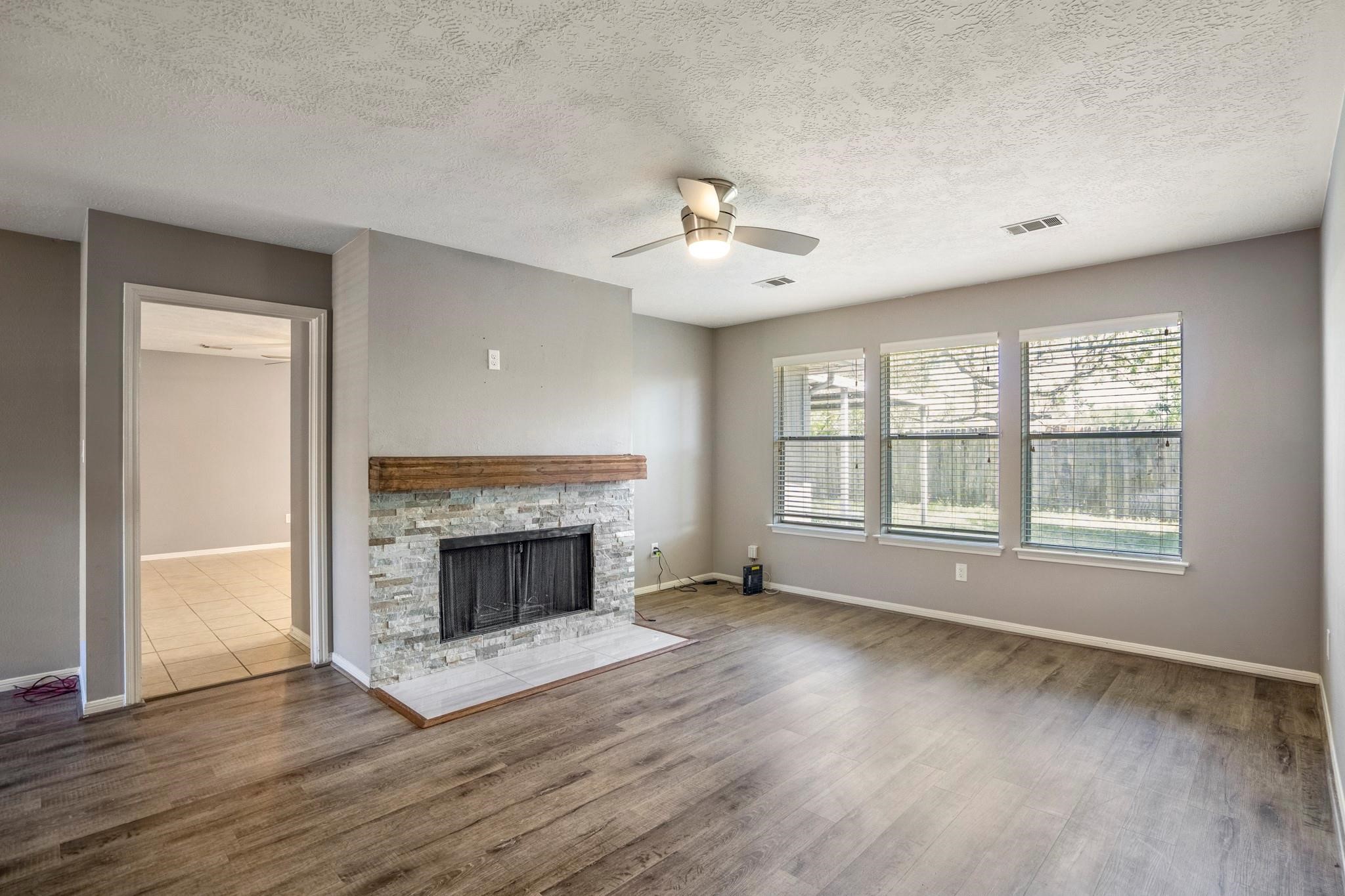 5211 Roserock Lane Property Photo 7