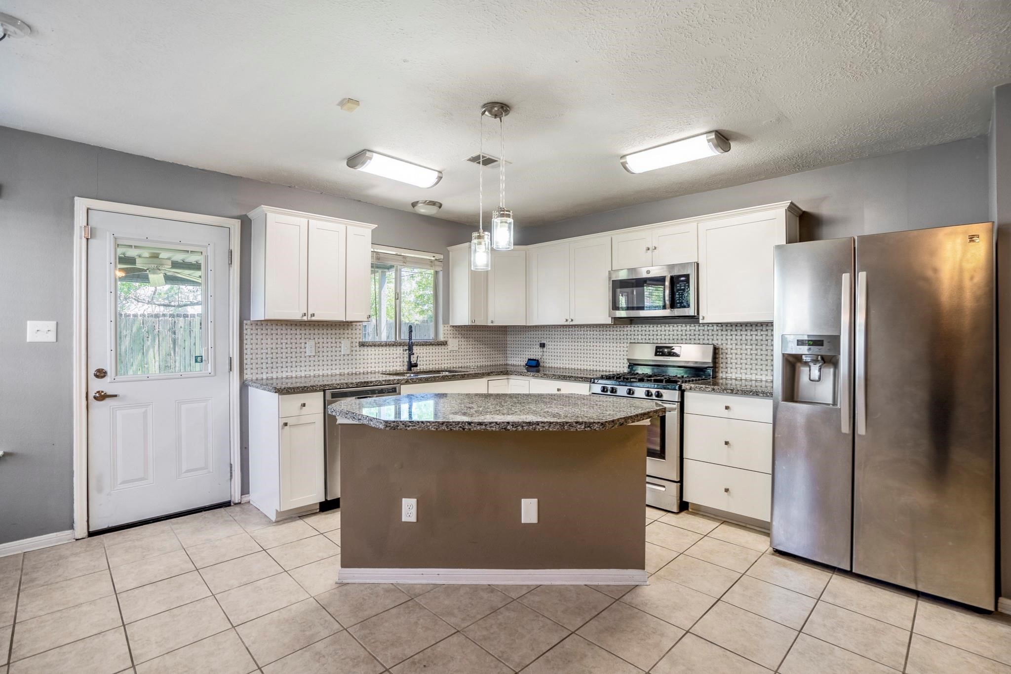 5211 Roserock Lane Property Photo 10