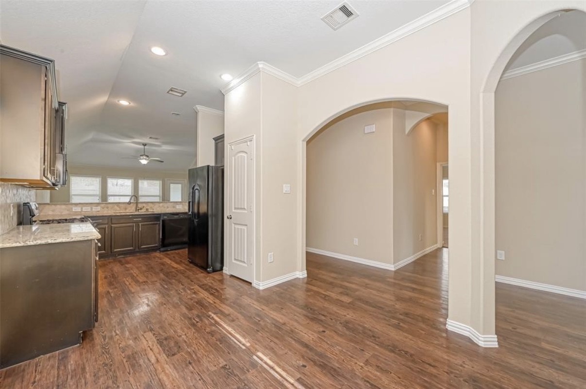 20706 Redbud Rain Drive Property Photo 5