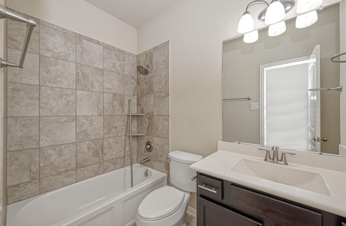 20706 Redbud Rain Drive Property Photo 13