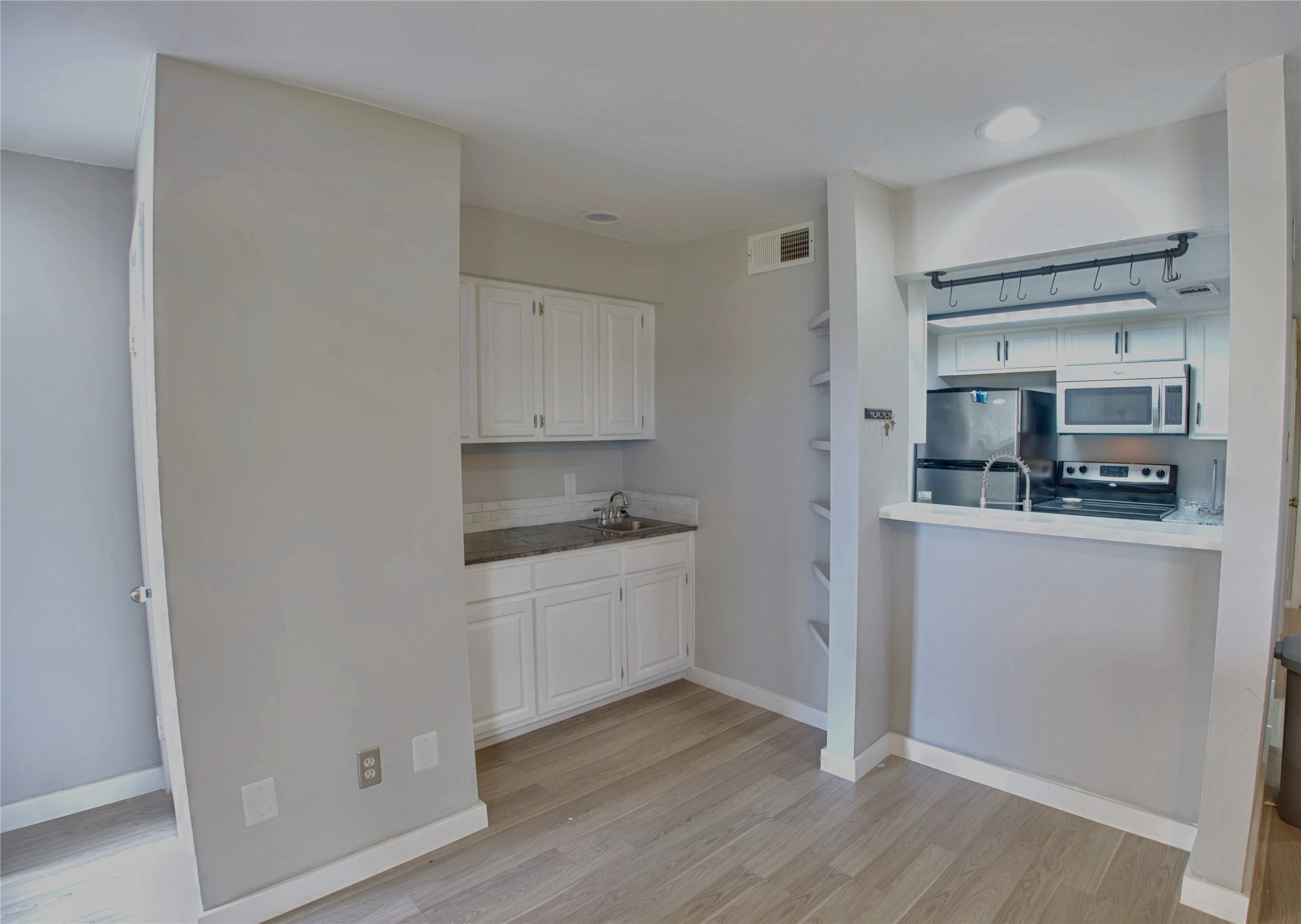 1140 Fm-2094 104a Property Photo 4