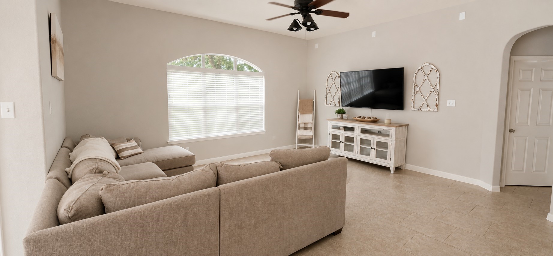21558 Lexor Court Property Photo 8
