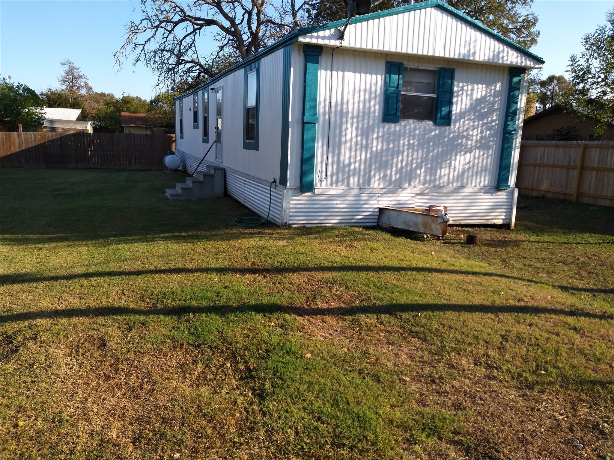 1030 Knox Street Property Photo 2