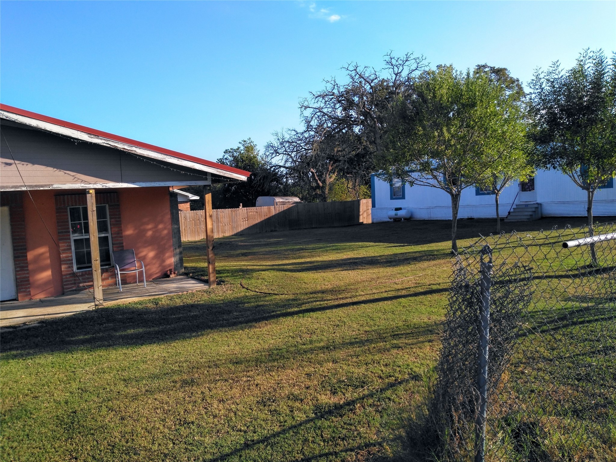 1030 Knox Street Property Photo 3