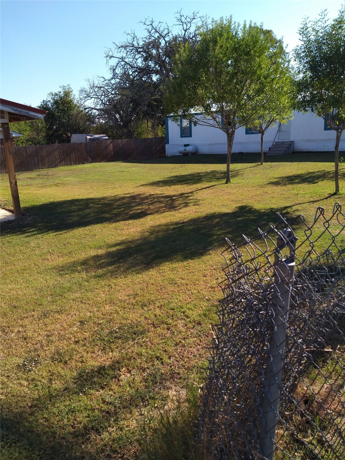 1030 Knox Street Property Photo 4
