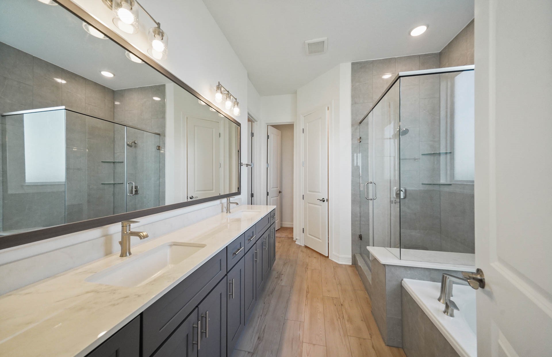6015 Regala Drive Property Photo 14
