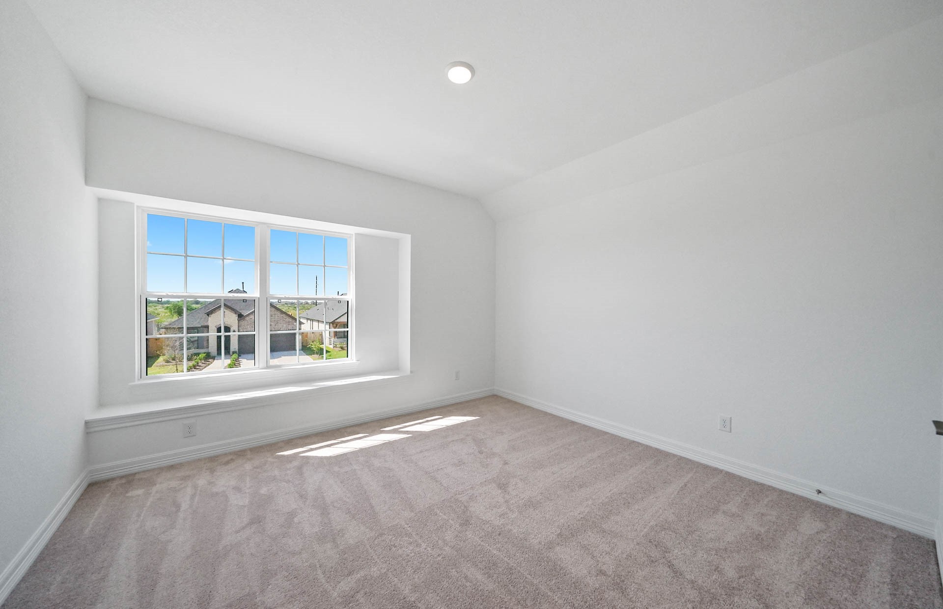 6015 Regala Drive Property Photo 21