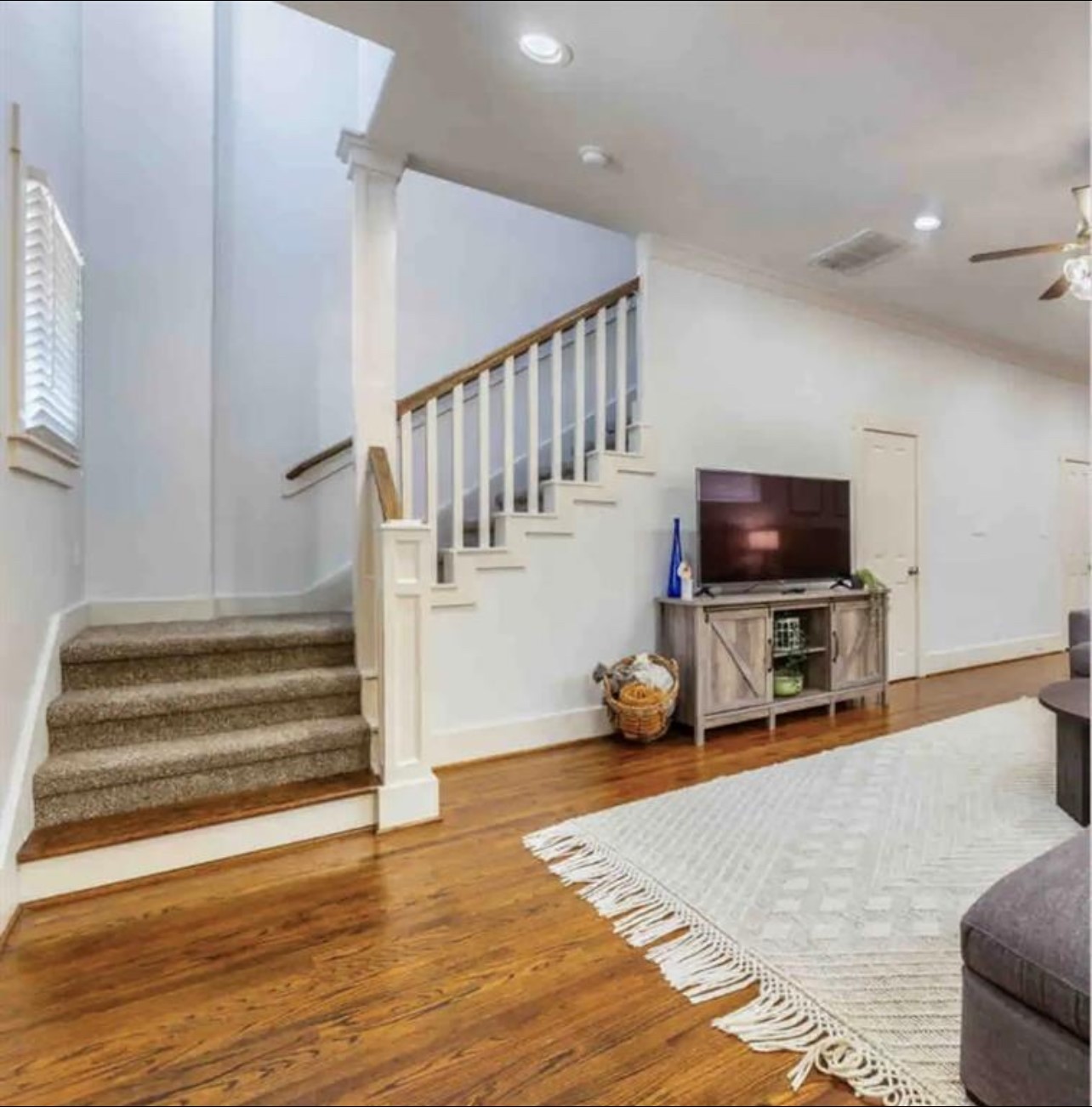 5303 Nett Street A Property Photo 6
