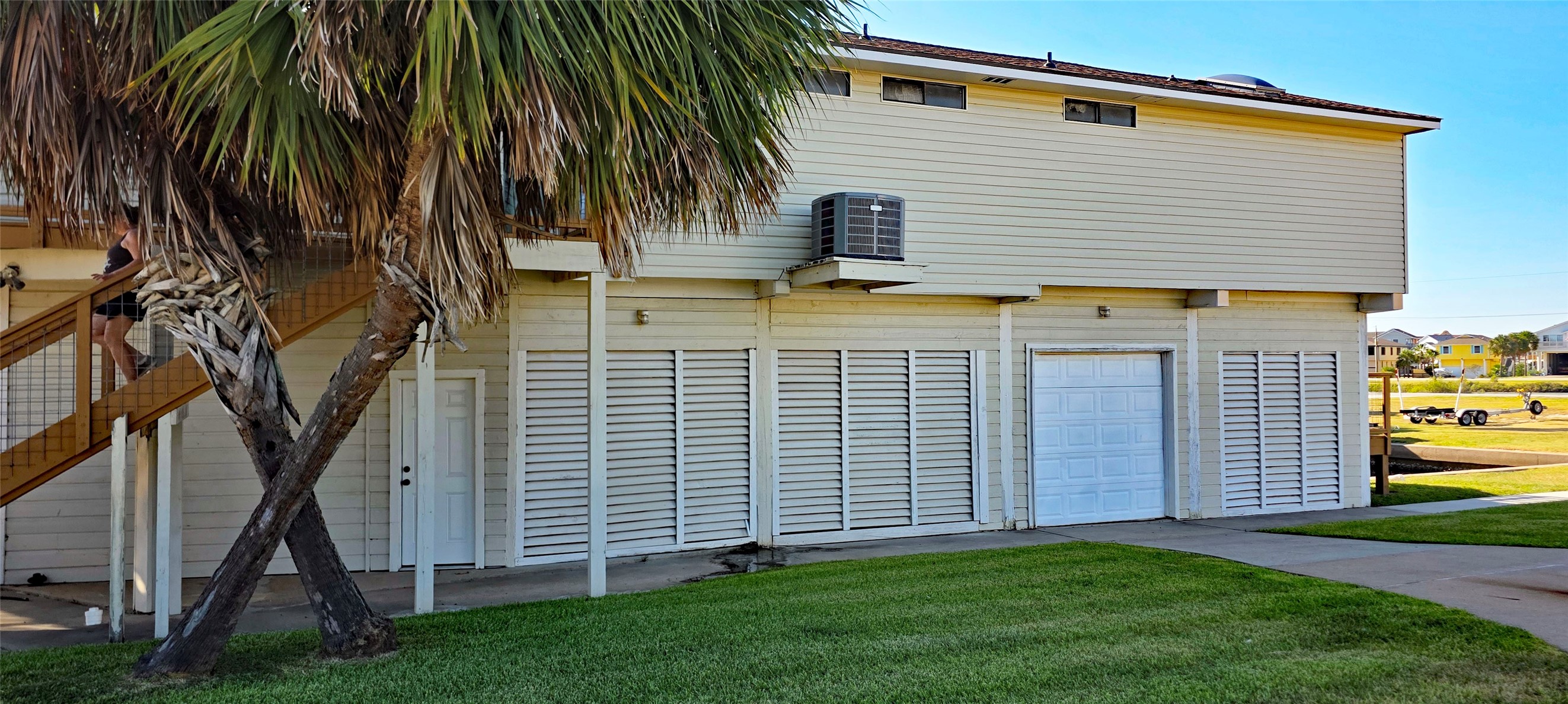 1702 E Castaway Street Property Photo 4