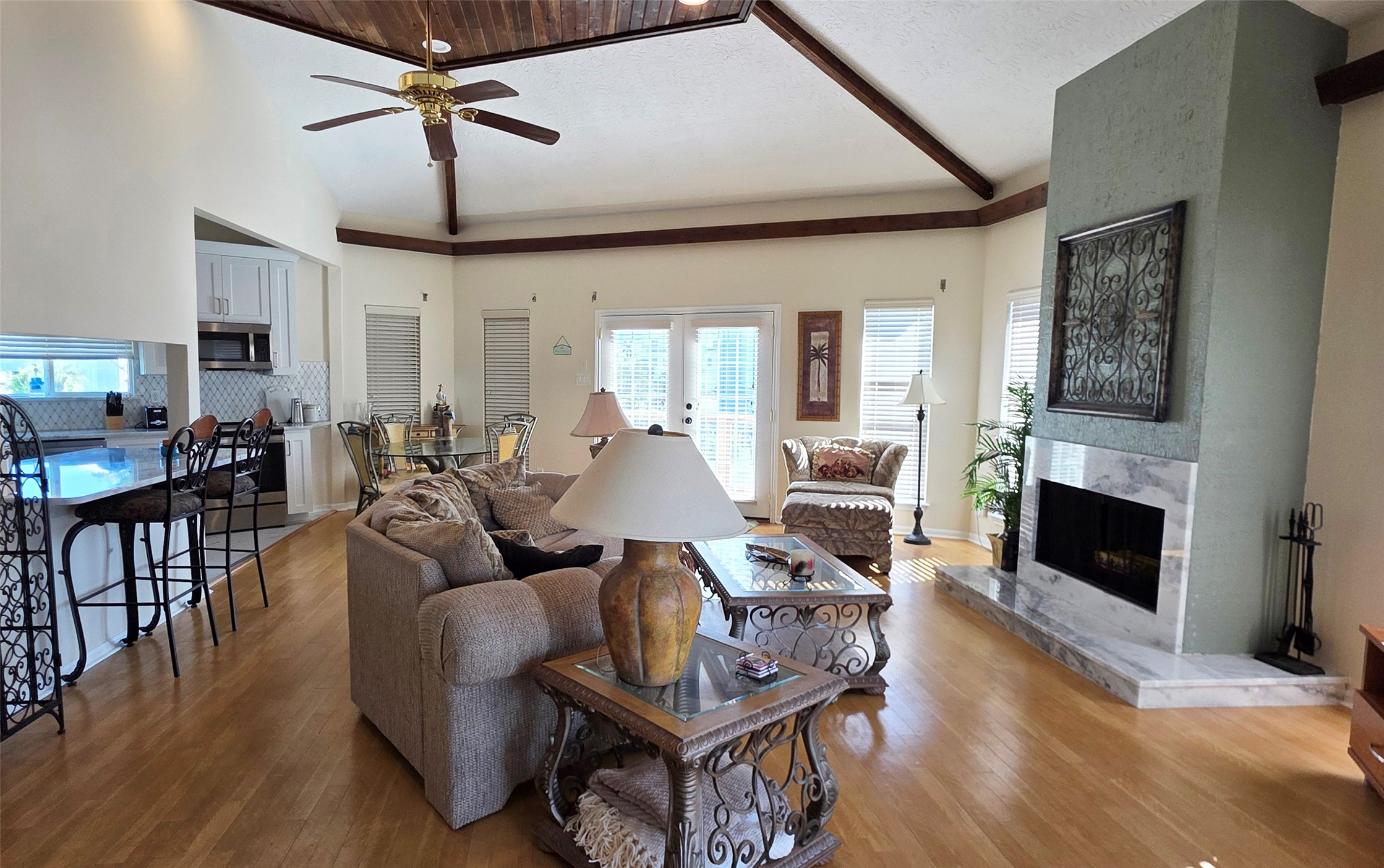 1702 E Castaway Street Property Photo 5